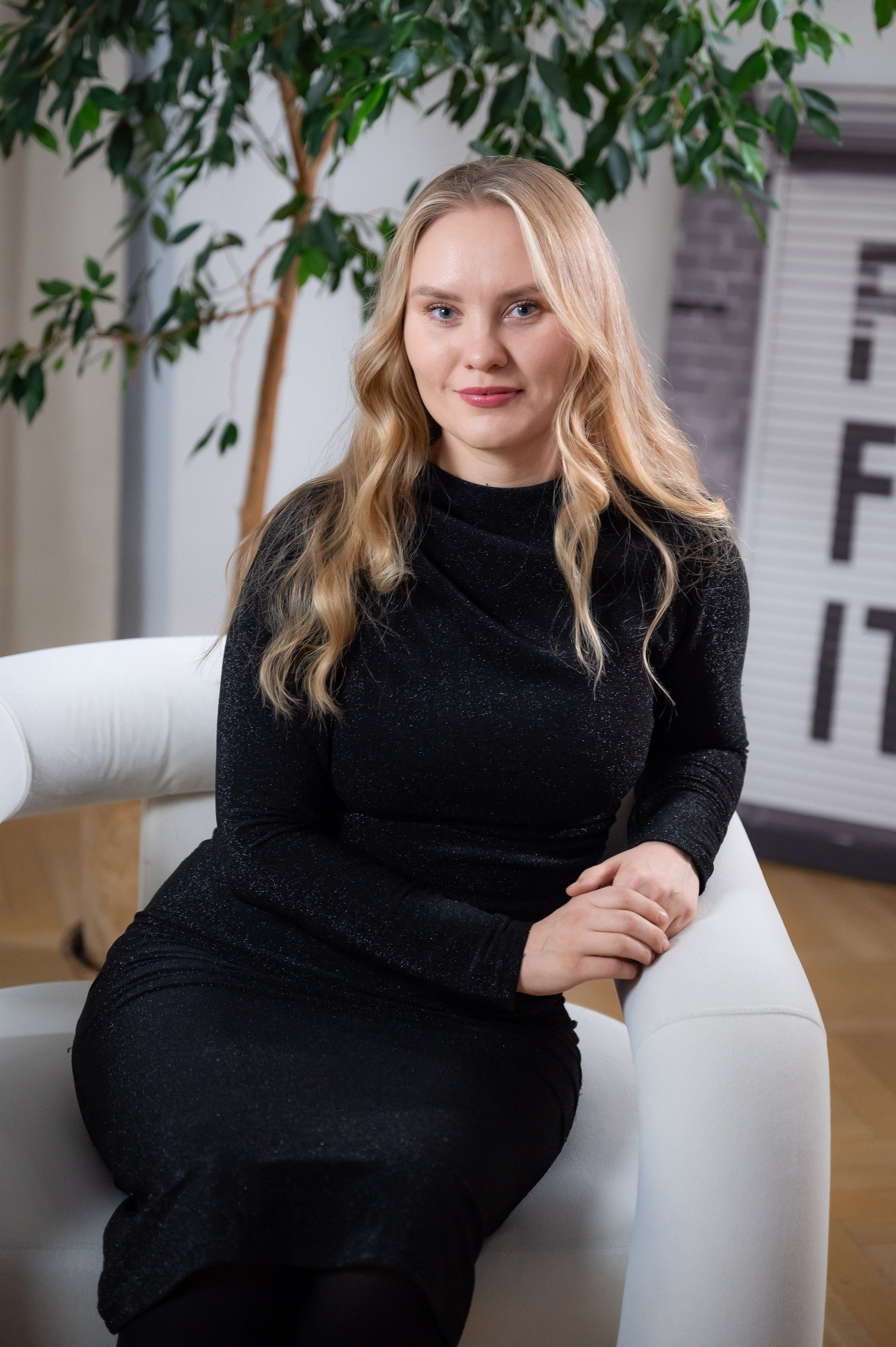 Школьникам. Антон и Татьяна Денисенко