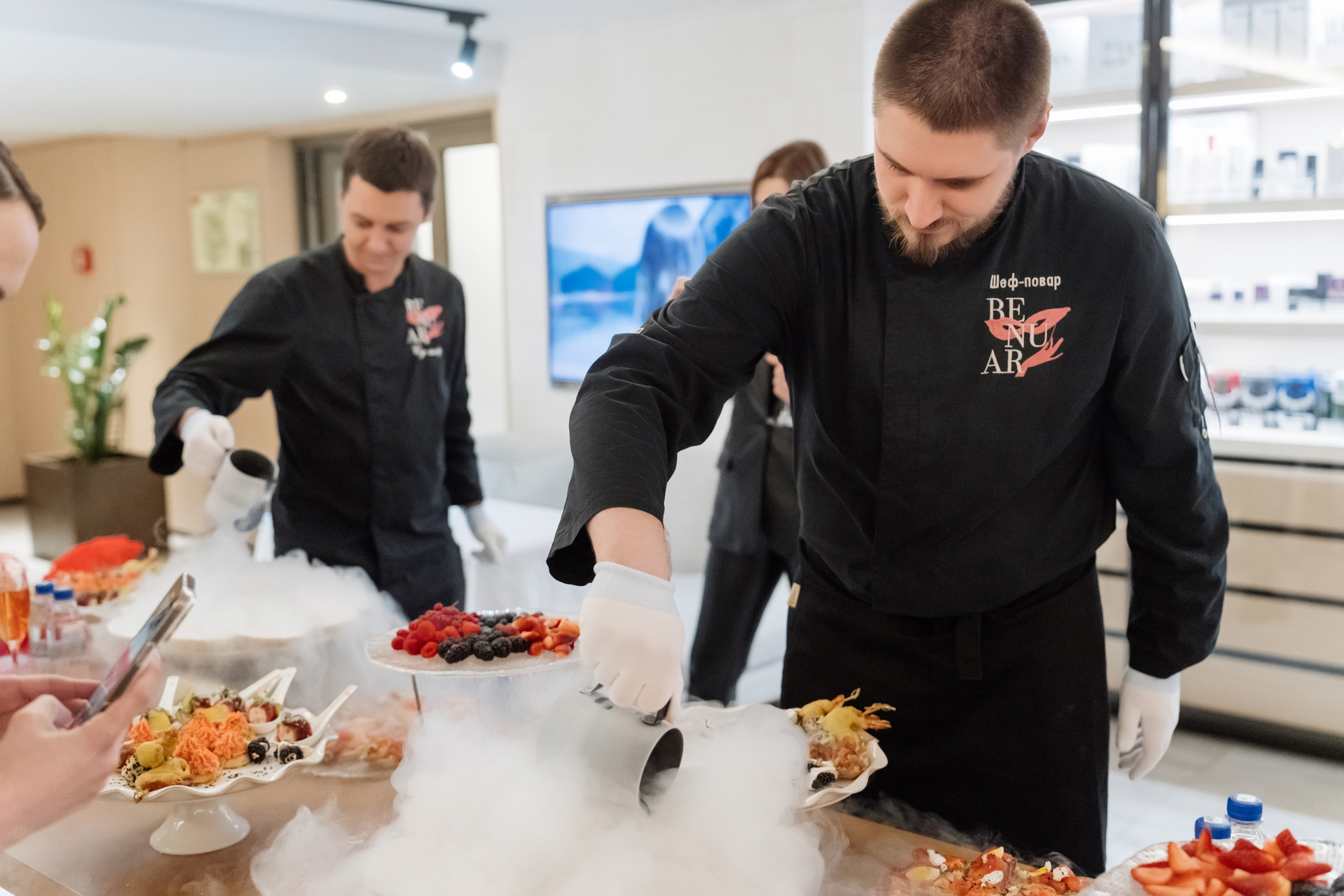 12 февраля (BENUAR Pool Party). BENUAR Restaurant