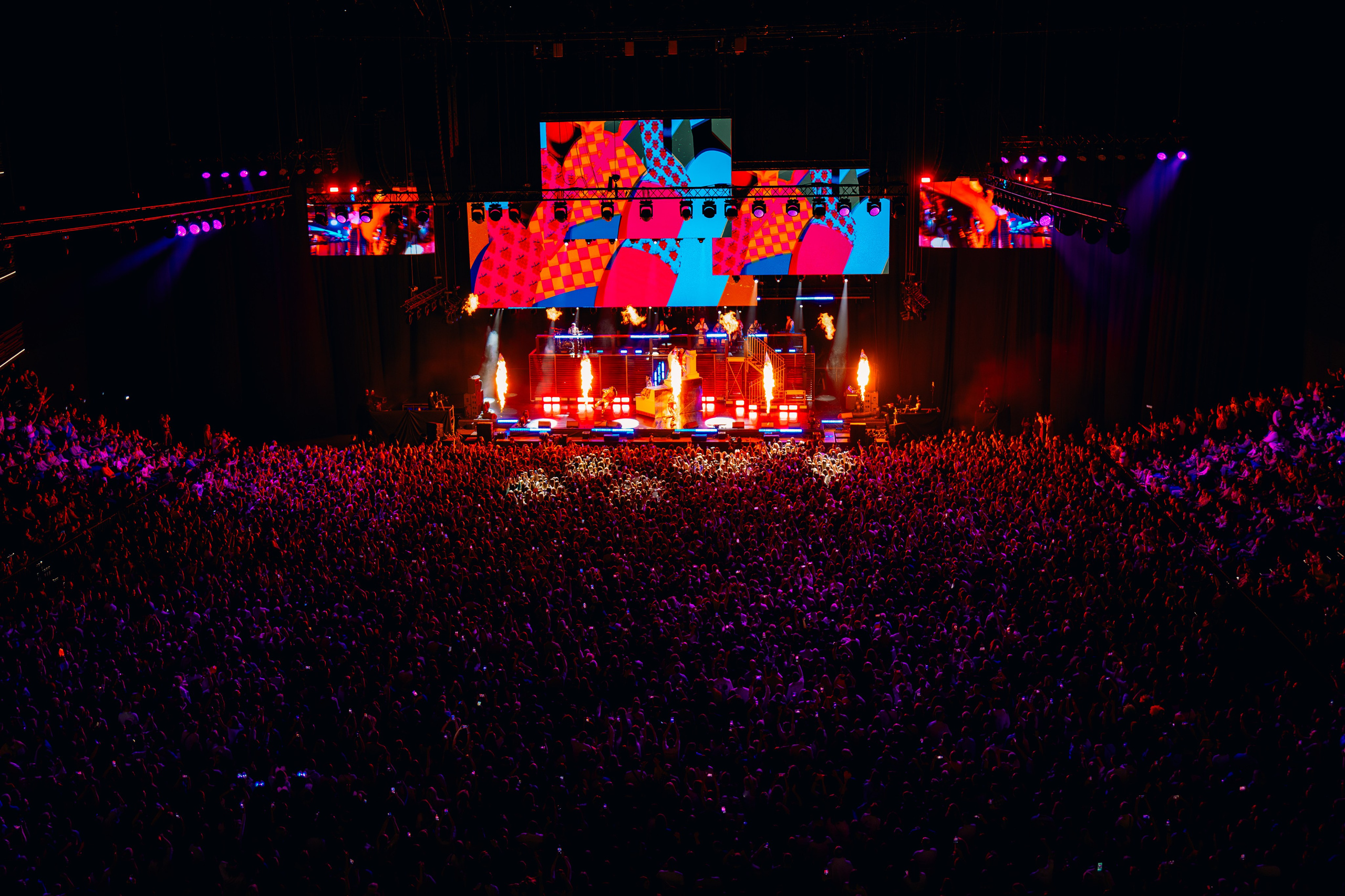 ИВАНУШКИ INTERNETIONAL 29.11.25. Концертный и репортажный фотограф в Москве и Санкт-Петербурге Мария