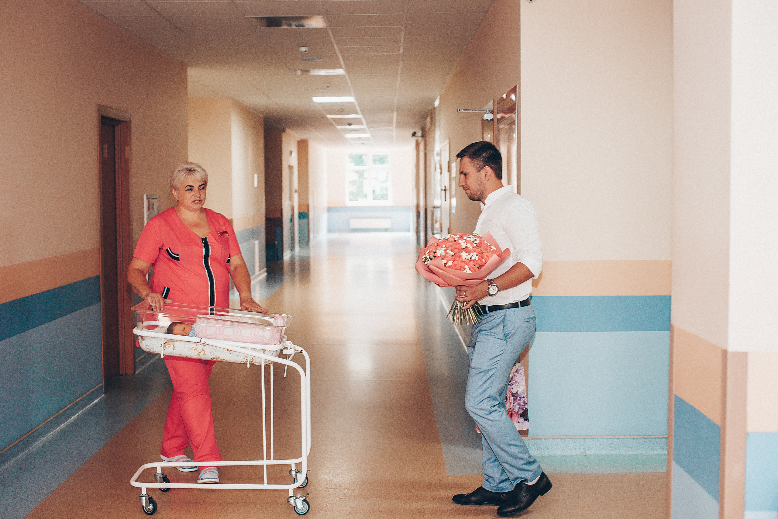 Выписка с Перинатального центра. Свадебный и семейный фотограф/видеограф в Краснодаре Наталья Осинская