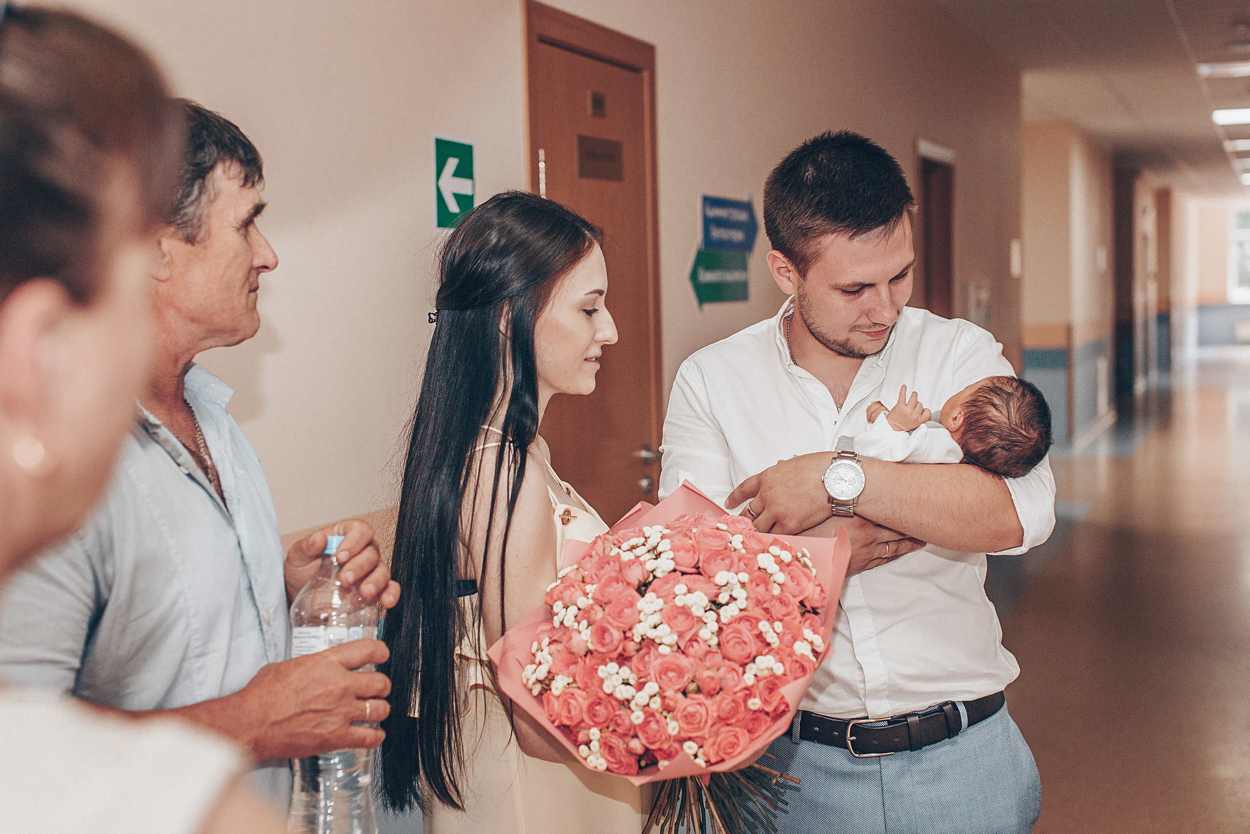 Выписка с Перинатального центра. Свадебный и семейный фотограф/видеограф в Краснодаре Наталья Осинская