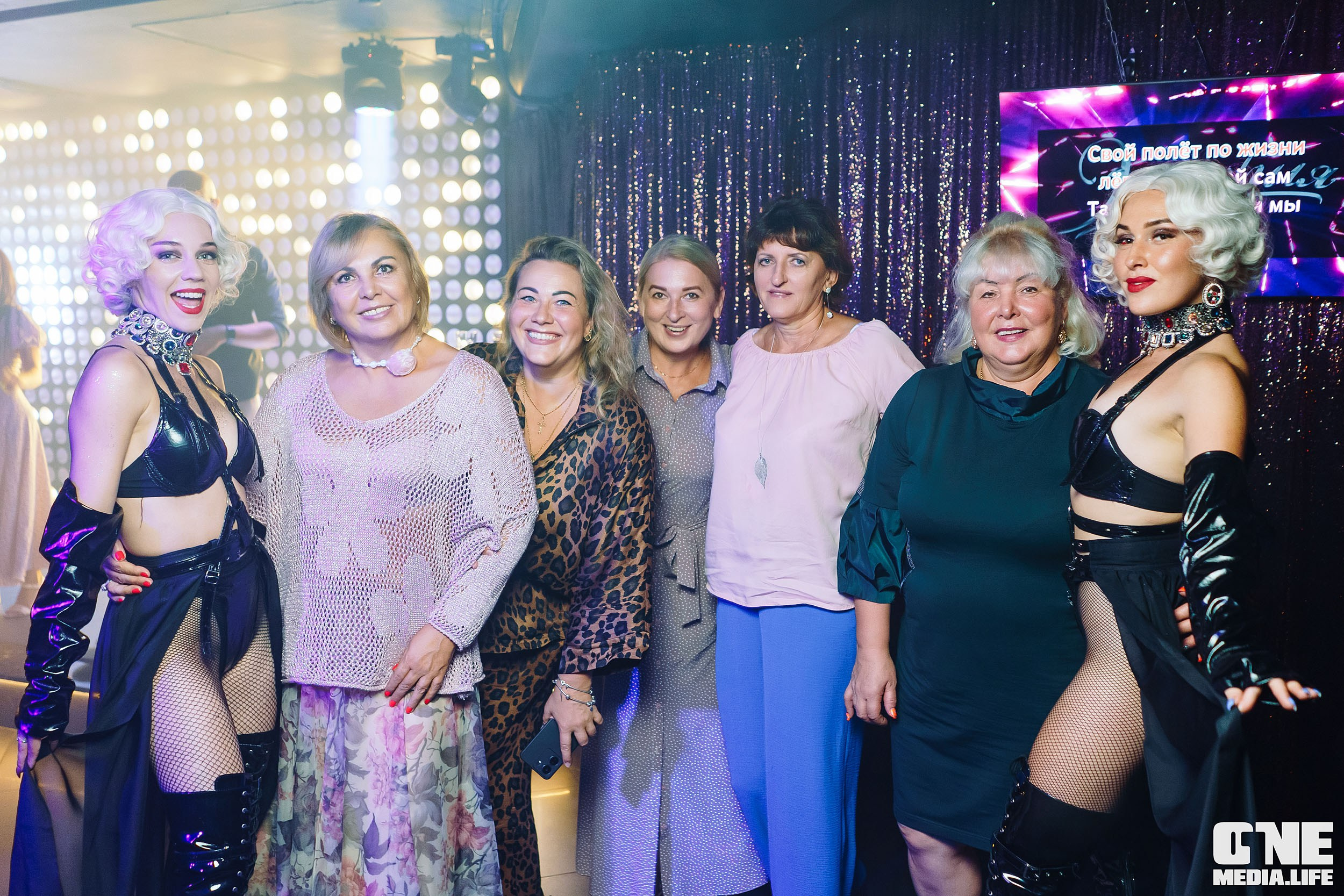 Фоторепортаж из караоке-клуба Эйфория. One Media Life: фоторепортажи, фотоотчеты с мероприятий и заведений