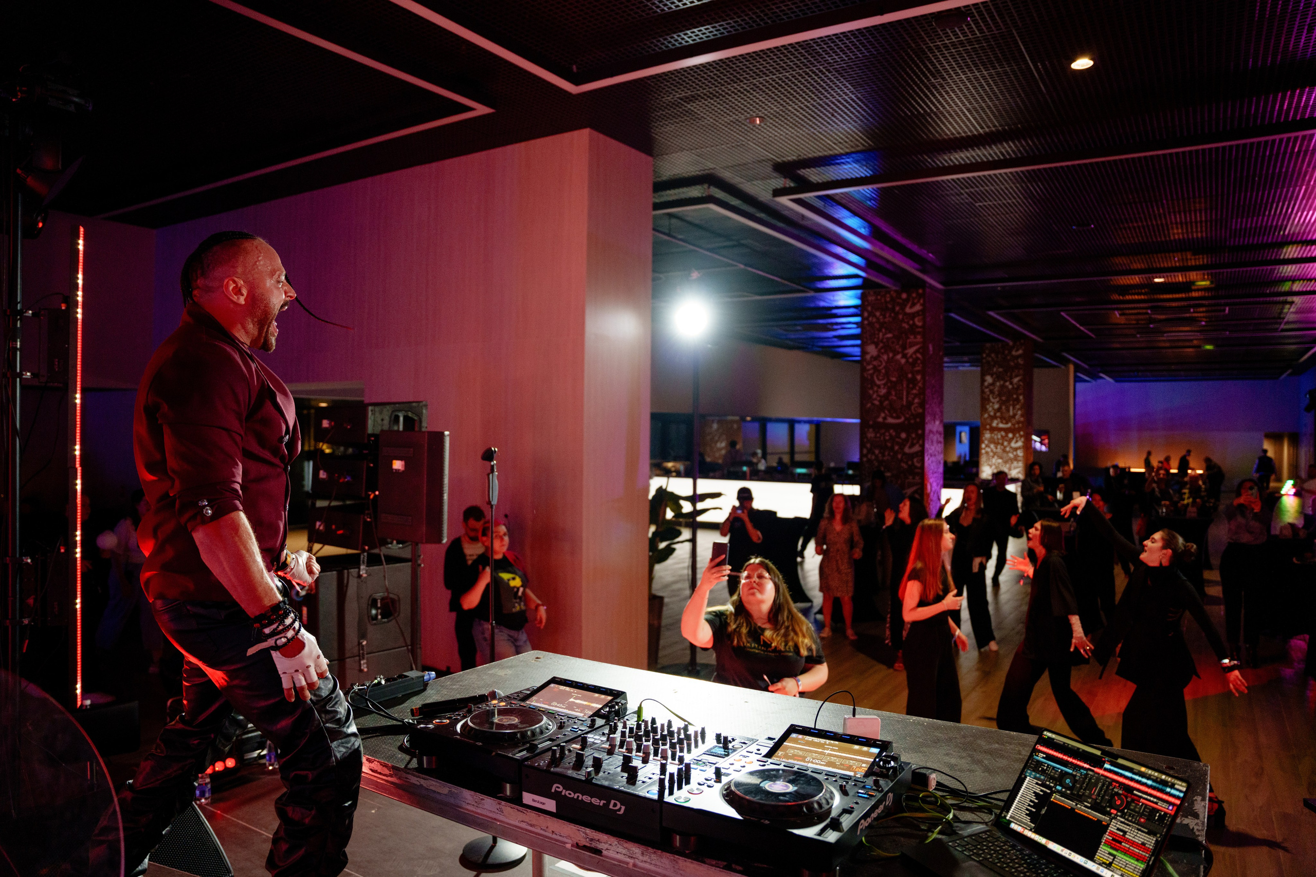 Репортажный фотограф EVENT форума СЦЕНА 10. Репортажный фотограф Москва Сергей Дружинин