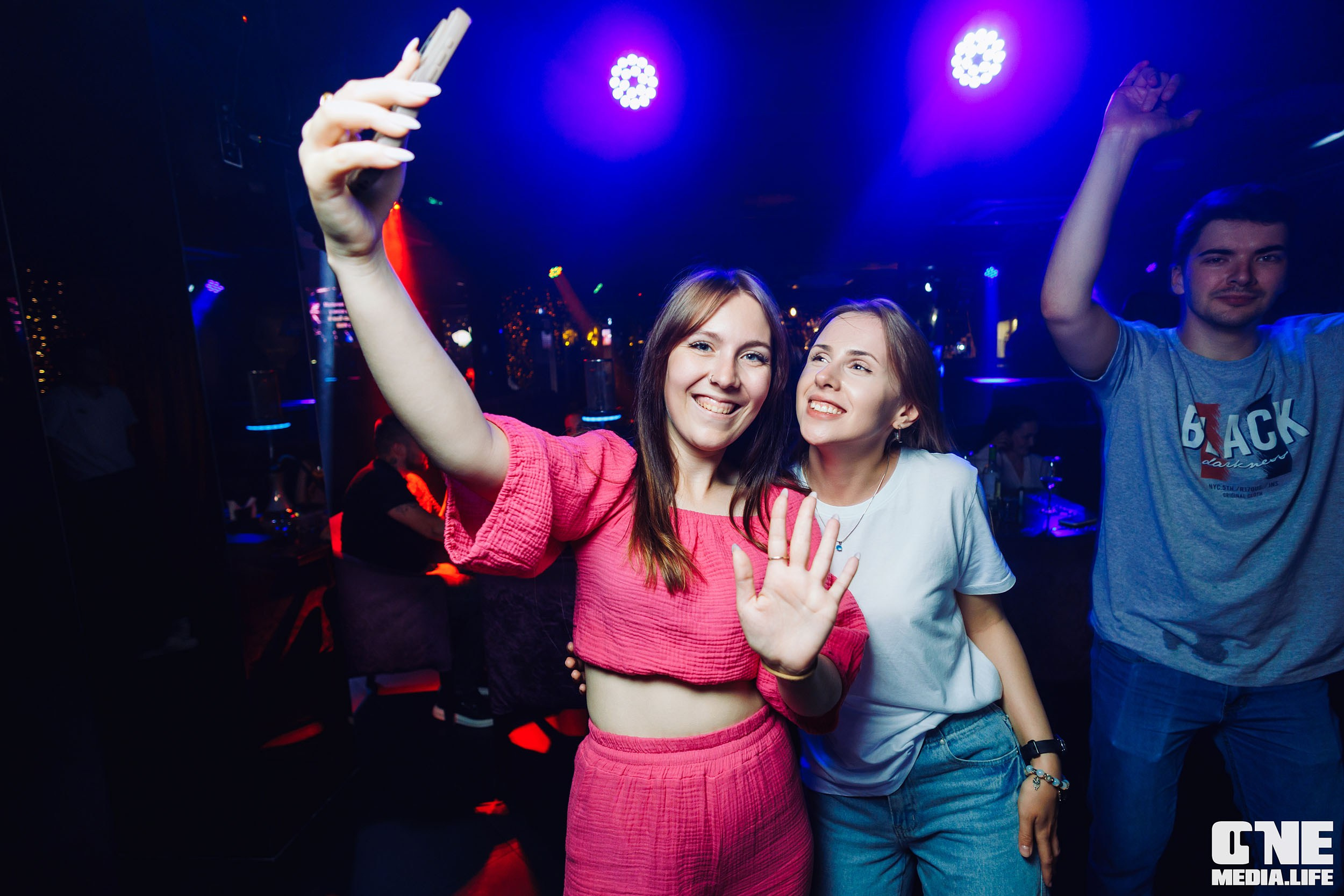 Фоторепортаж из караоке-клуба Эйфория. One Media Life: фоторепортажи, фотоотчеты с мероприятий и заведений