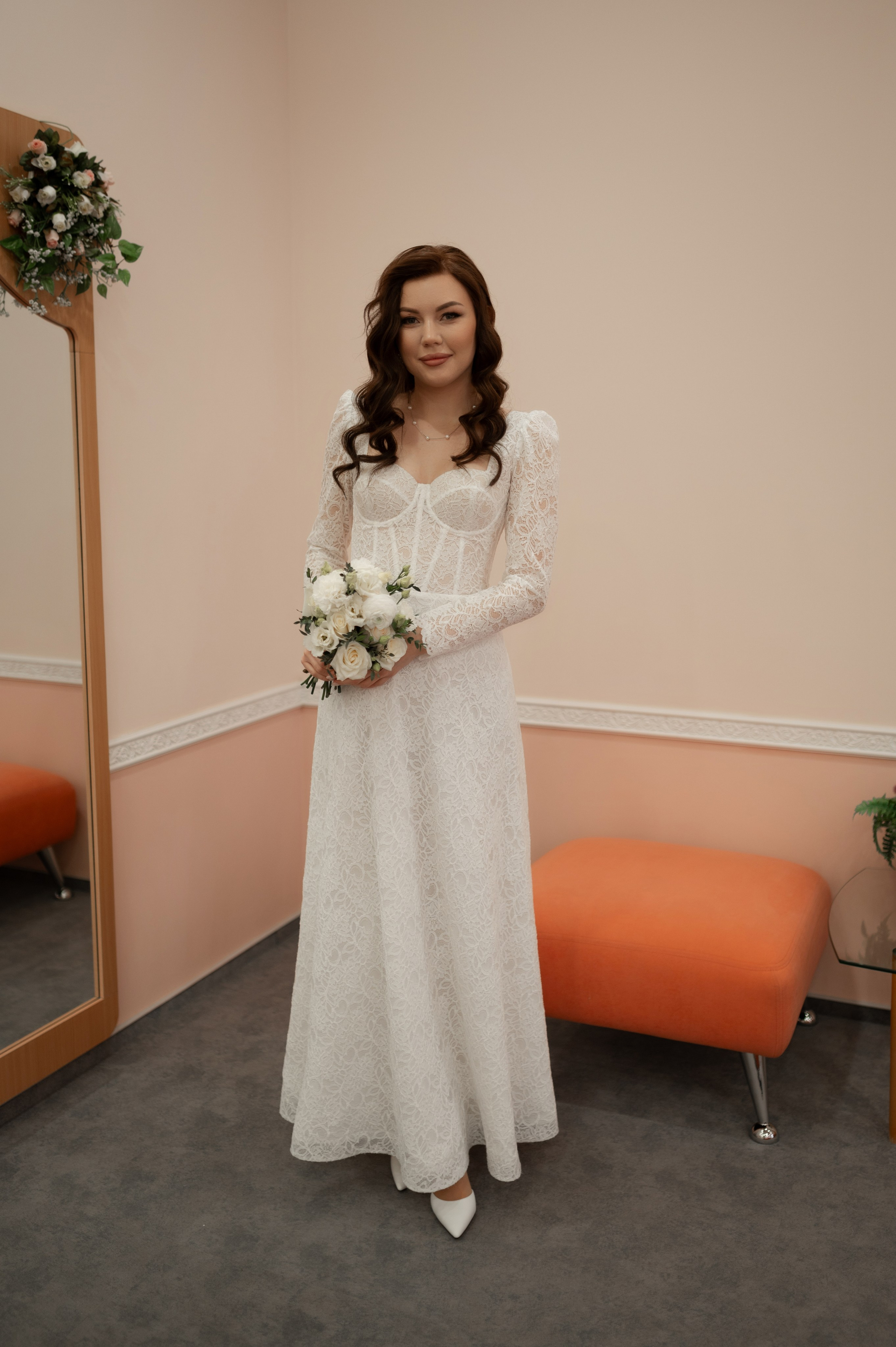 «И вот теперь остаются эти три: вера, надежда, любовь. Но величайшая из них — любовь». Твой личный проводник к красивым фотографиям в Старом Осколе