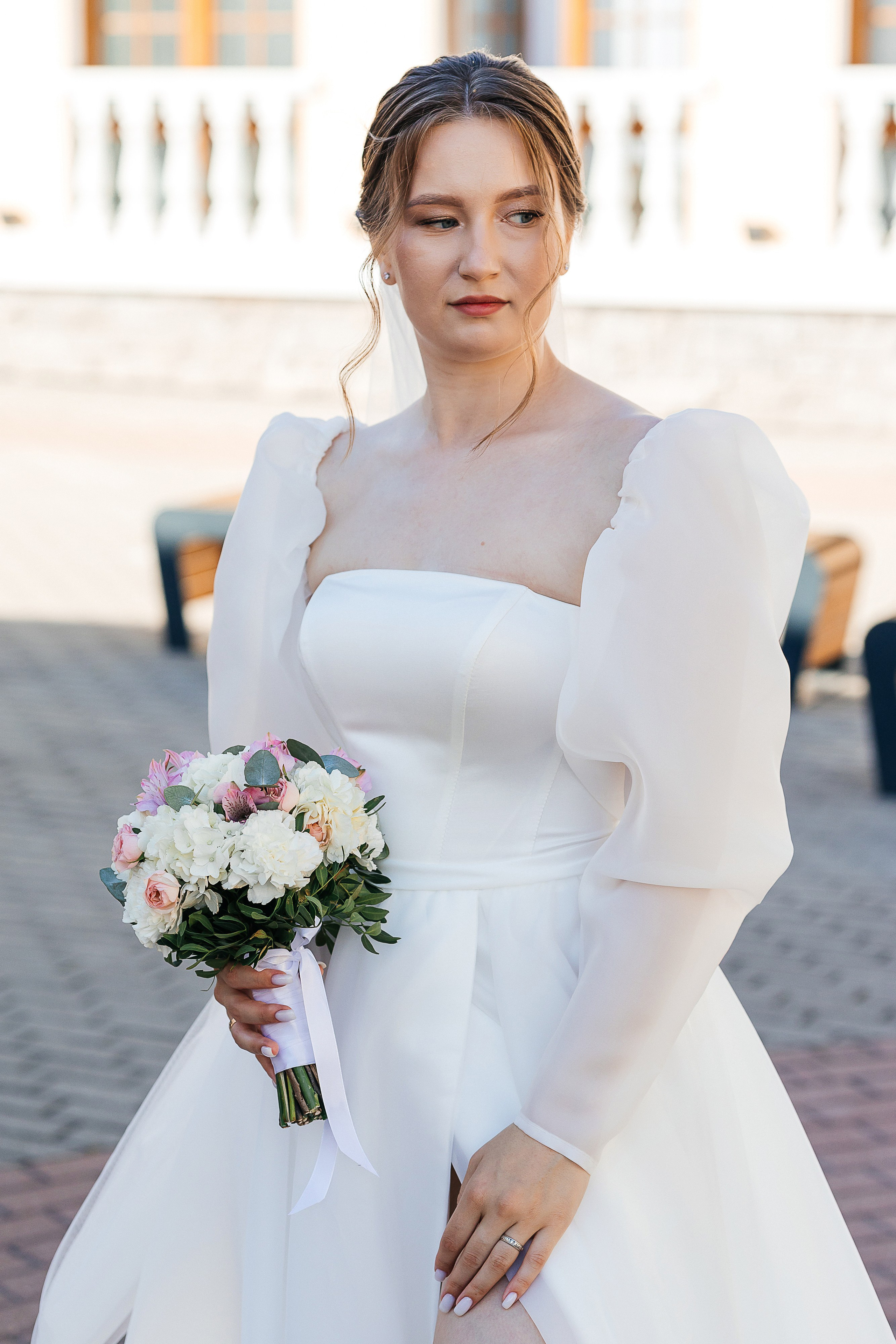 Свадебная фотосессия пары в номере отеля. Олег Сверчков | Свадебный фотограф Вологда