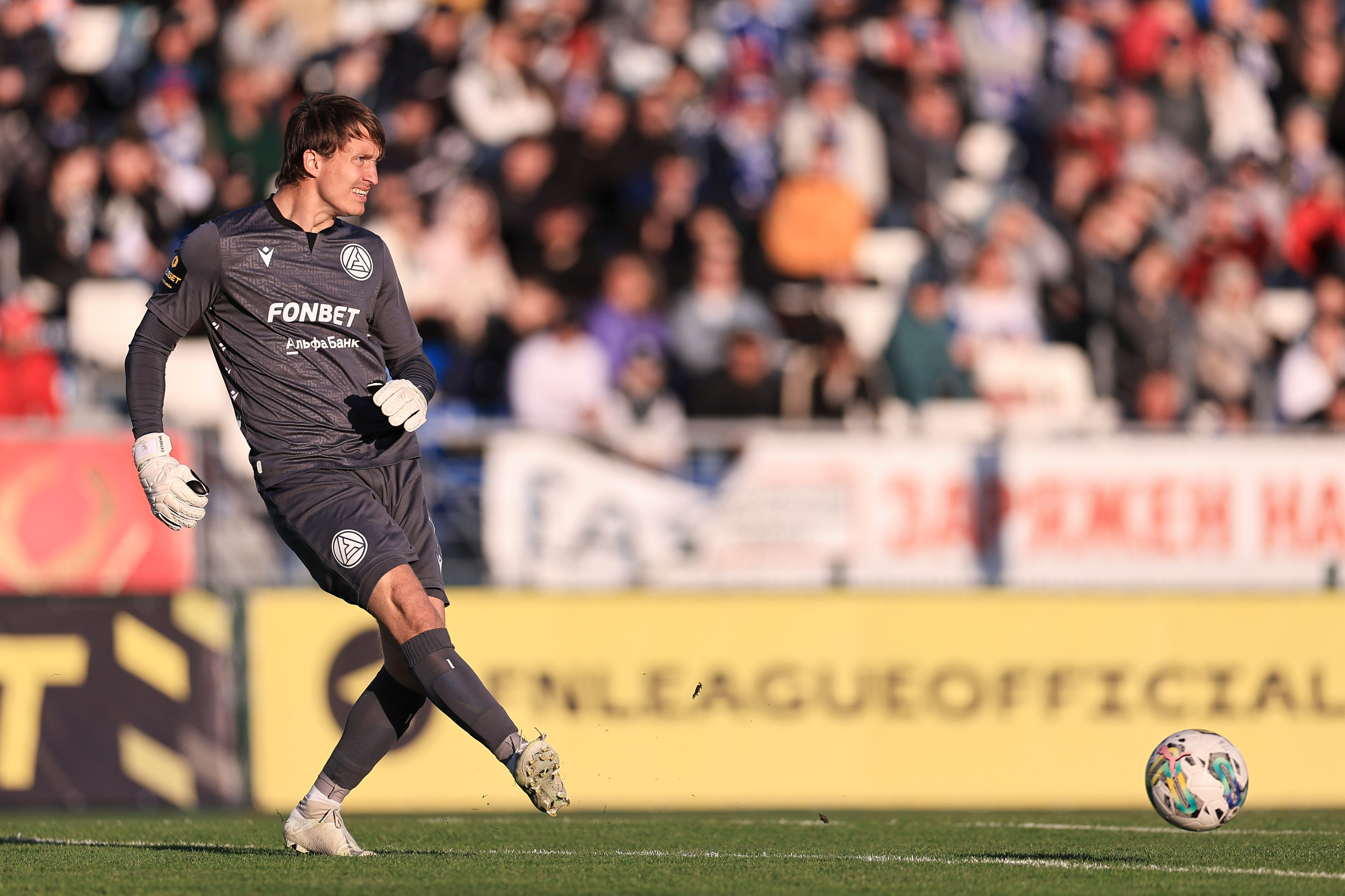 ФК Камаз — ФК Акрон. Спортивный репортажный фотограф Казань Нафис Сиразетдинов