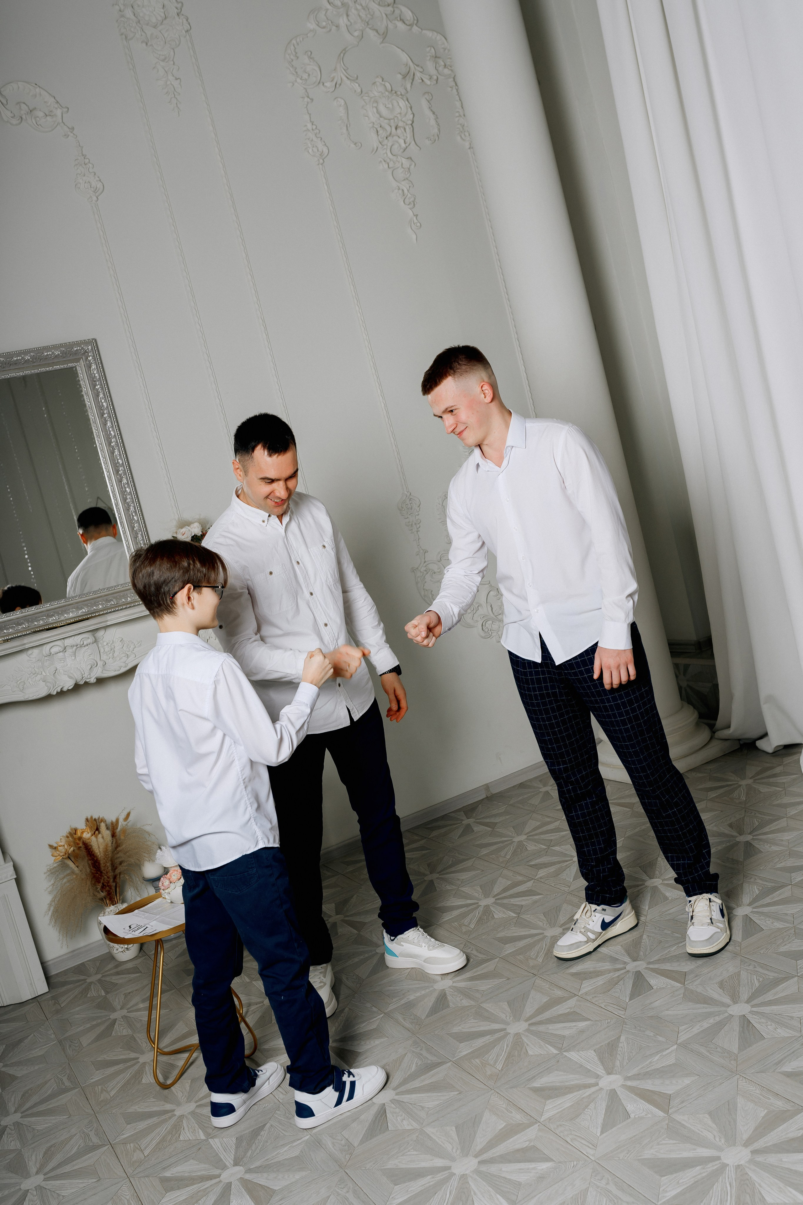 Анна, Дмитрий, Александр, Владислав и Арина. Фотограф Ким Наталья в Красноярске