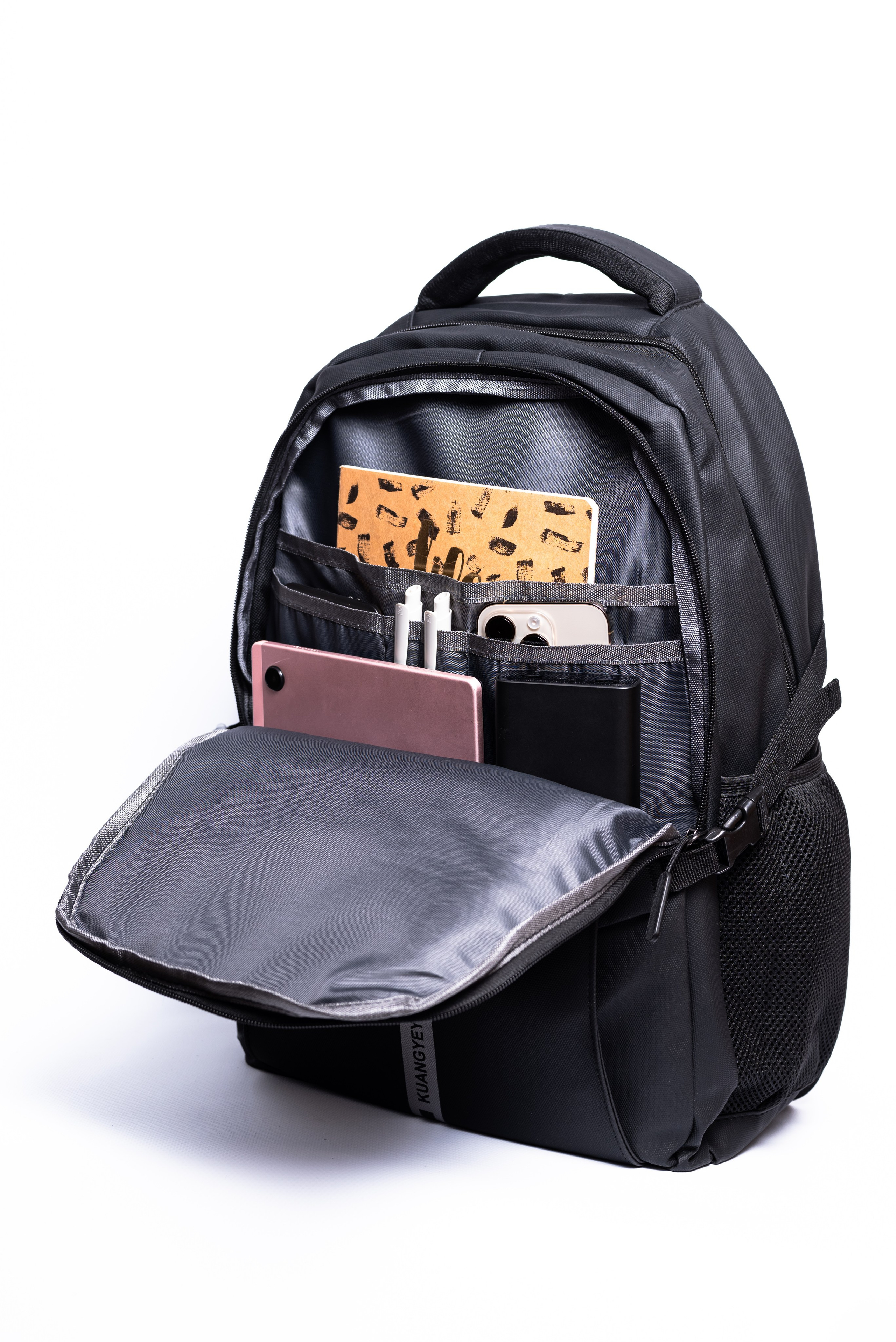 Рюкзаки. Предметный фотограф, фото для маркетплейсов Пятигорск, КМВ