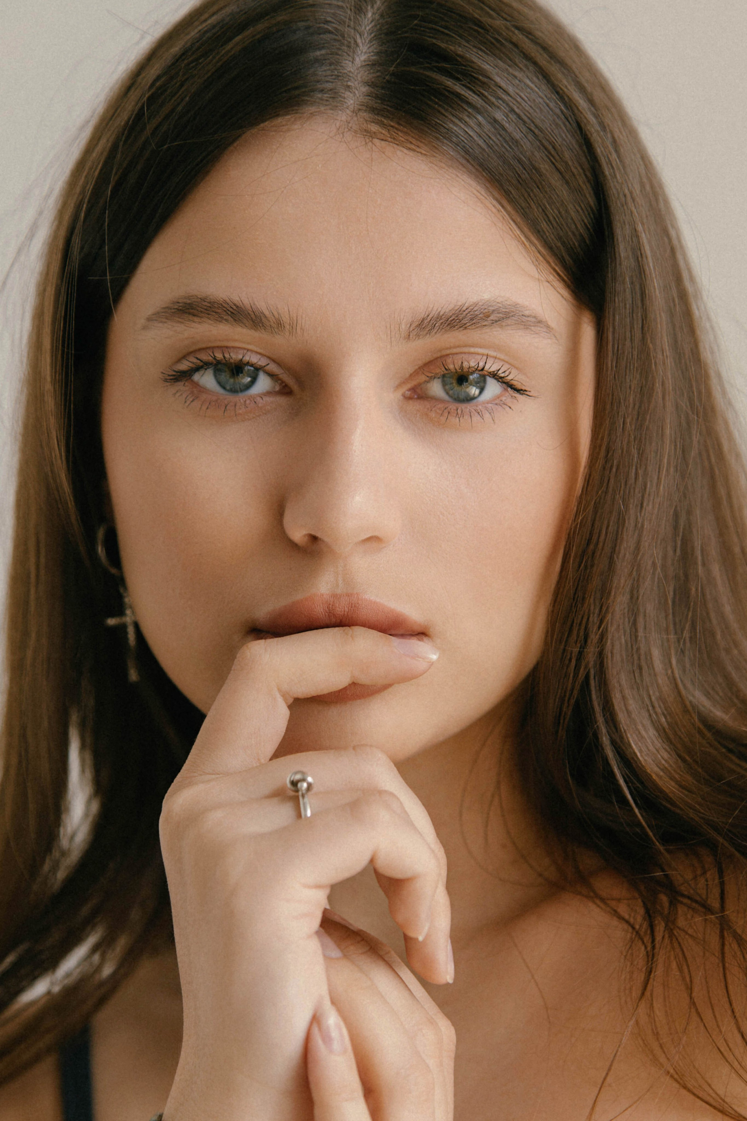 Ксюша. Минимализм, портреты в студии. Фотограф Ксения Третьякова, Санкт-Петербург