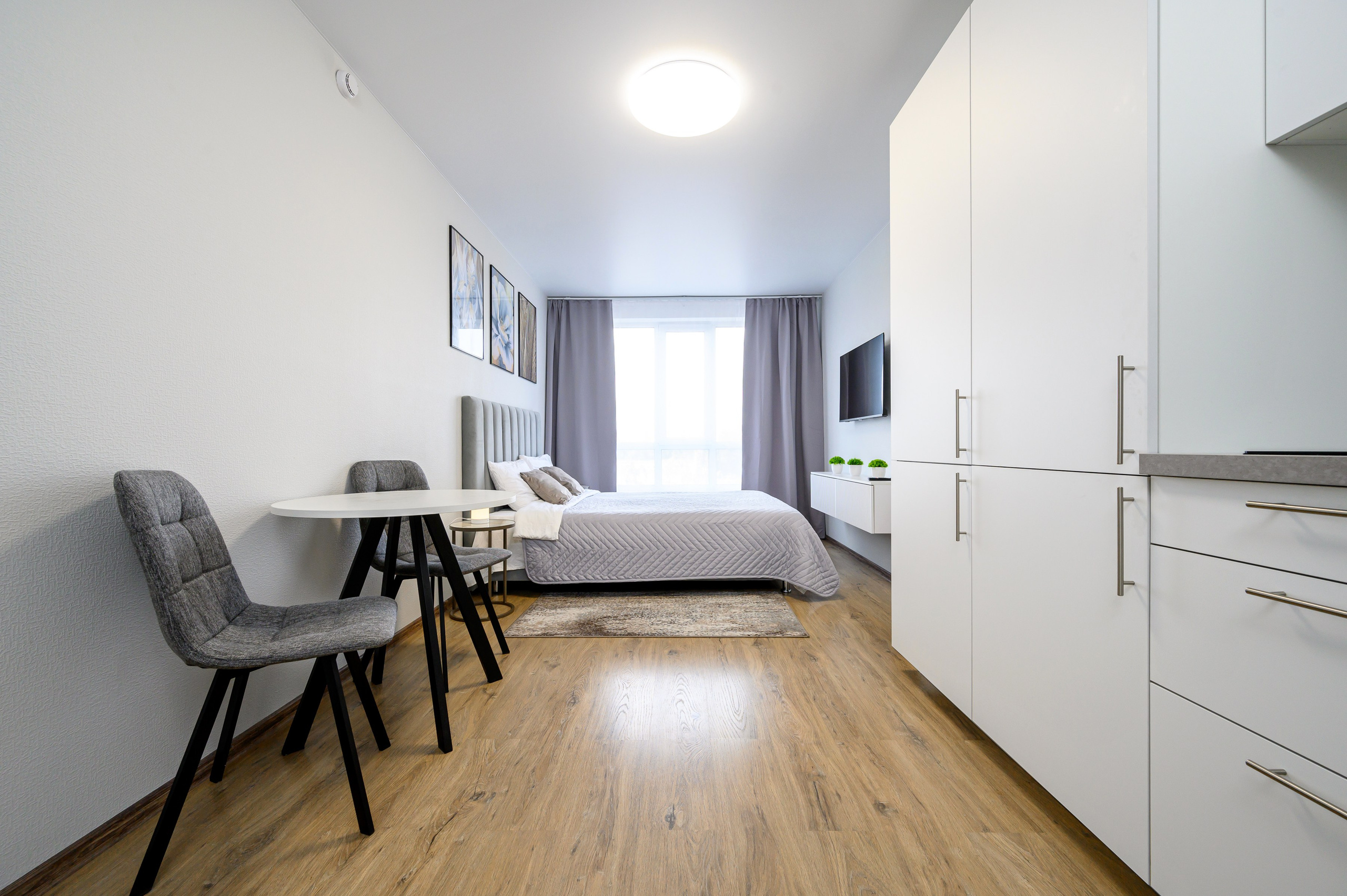 Студия на Варфоломеевской. Интерьерный фотограф. Фото- видеосъемка недвижимости Санкт-Петербург