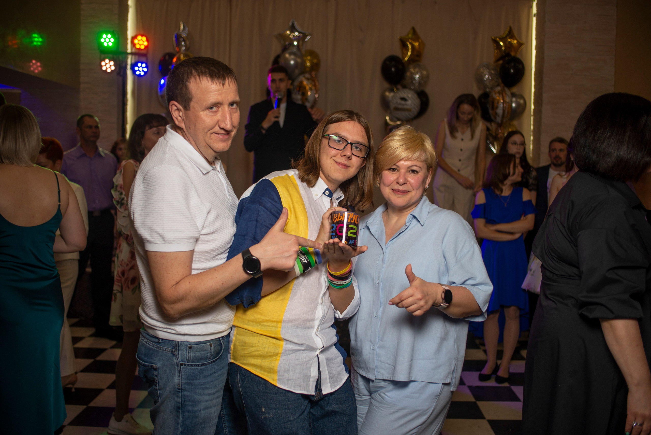 Репортажная фотосъемка выпускного дня. Выпускные альбомы Екатеринбург