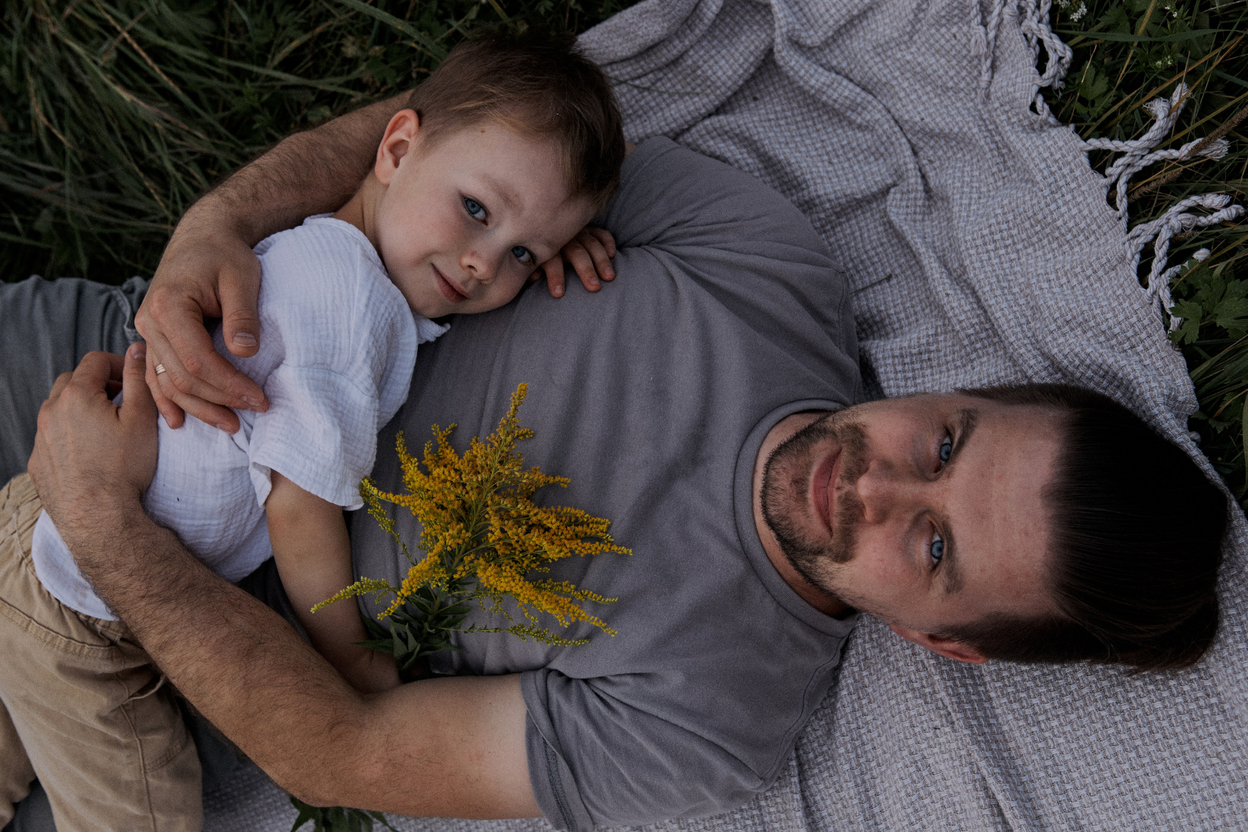 Dasha and the boys. Portrait, family and pet photographer in Cyprus, Ksenia Bourdelle
