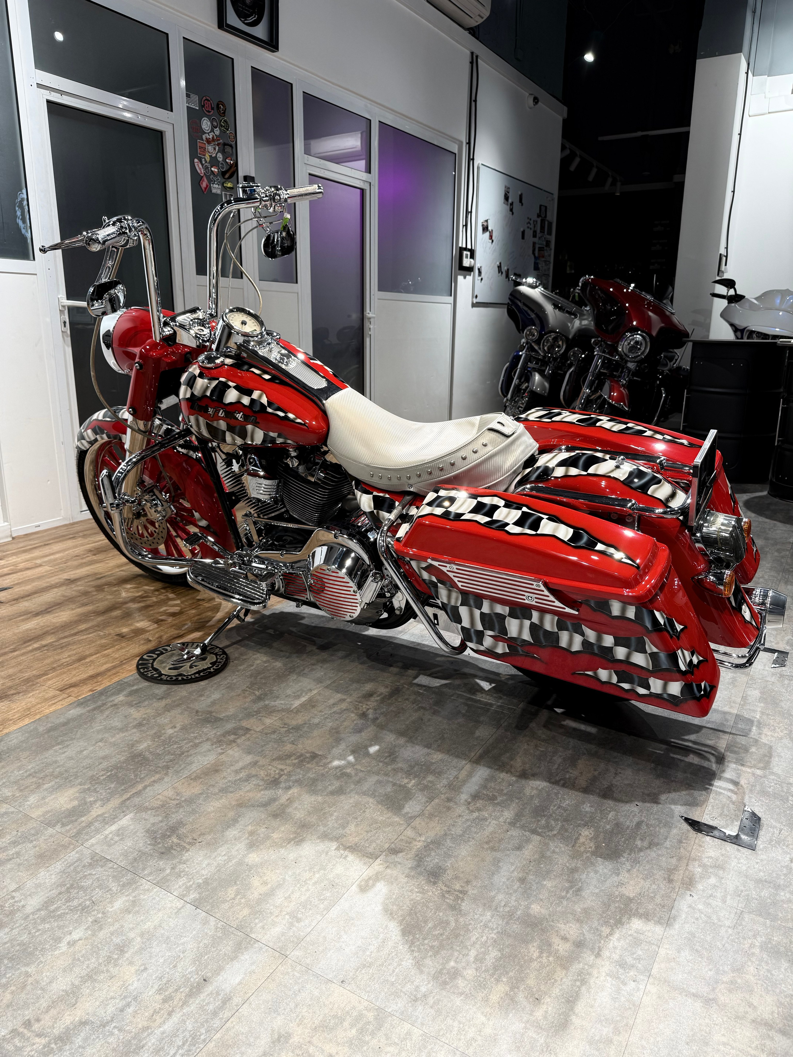 Road King (Elvis Presley). Hello Davidson, Москва. Только хорошие мотоциклы…