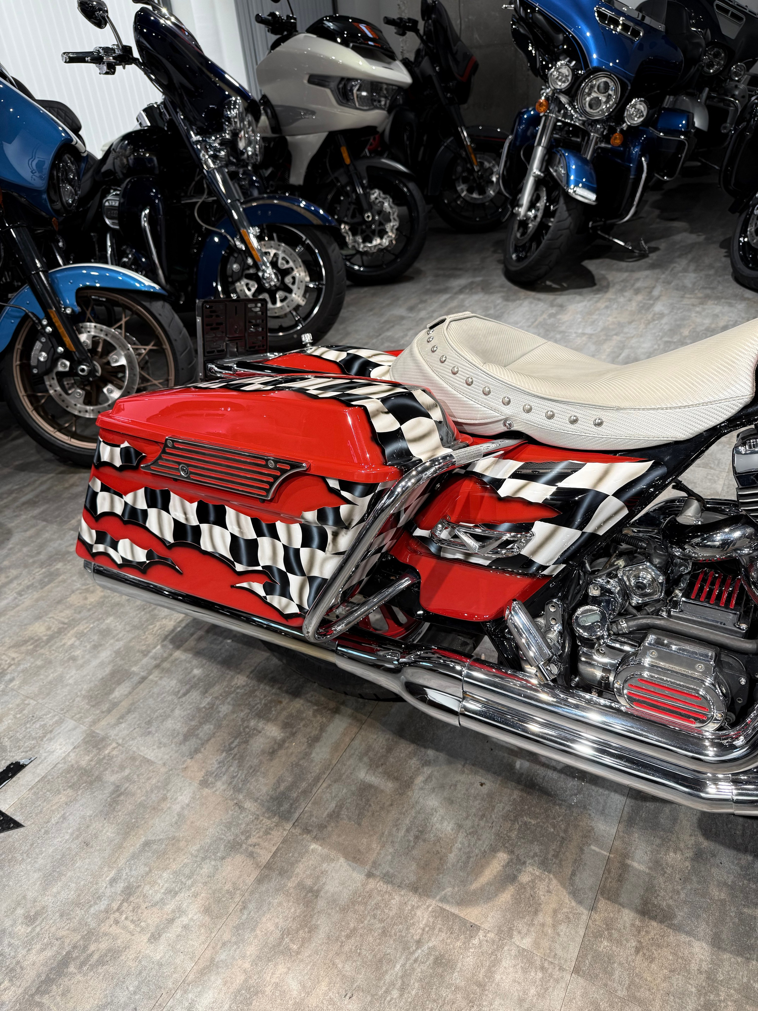 Road King (Elvis Presley). Hello Davidson, Москва. Только хорошие мотоциклы…