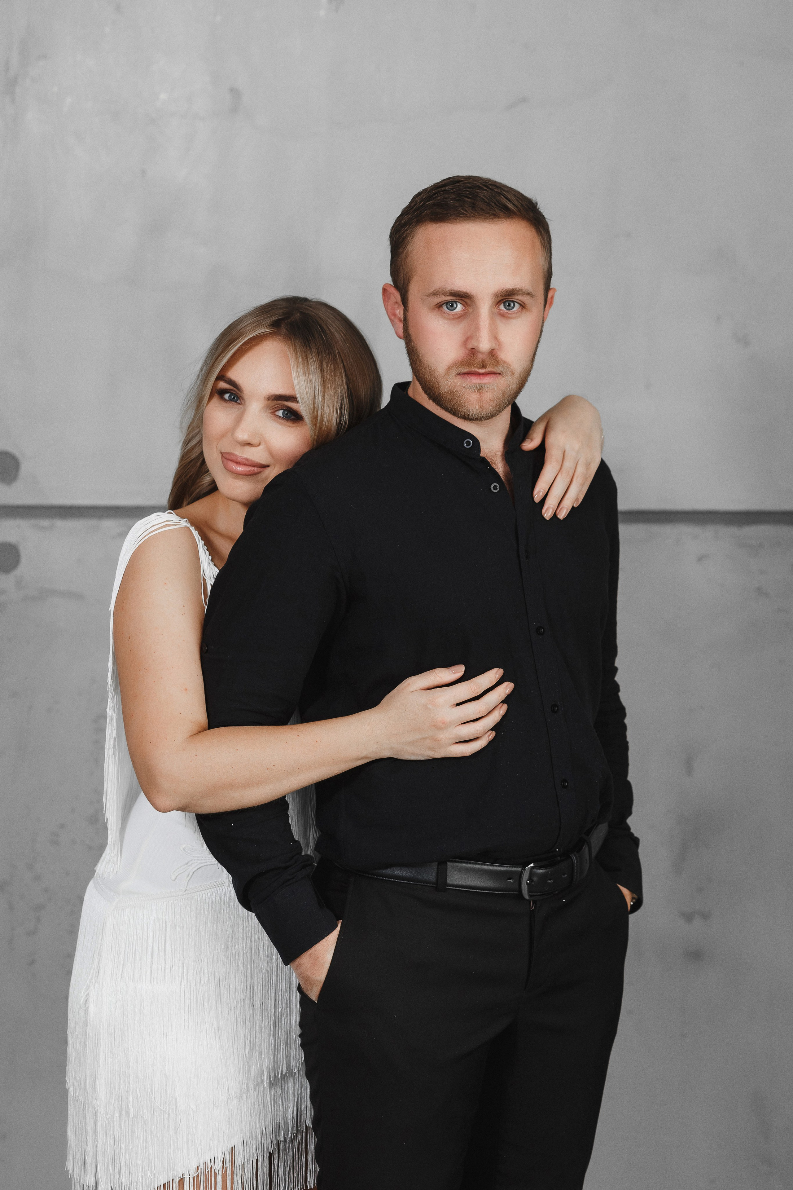 Любовь в объективе: Олег и Настя в фотостудии Таганрога. Свадебный и семейный фотограф в Таганроге Бакарюк Антон