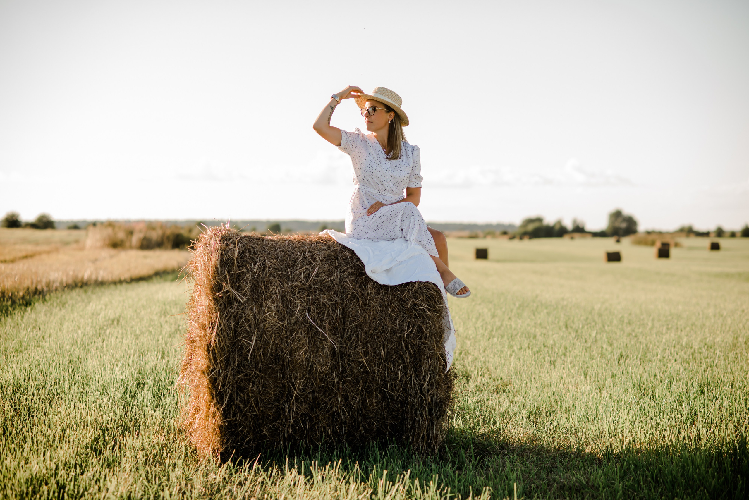 Семья в поле. Свадебный и семейный фотограф Евгения Кононова