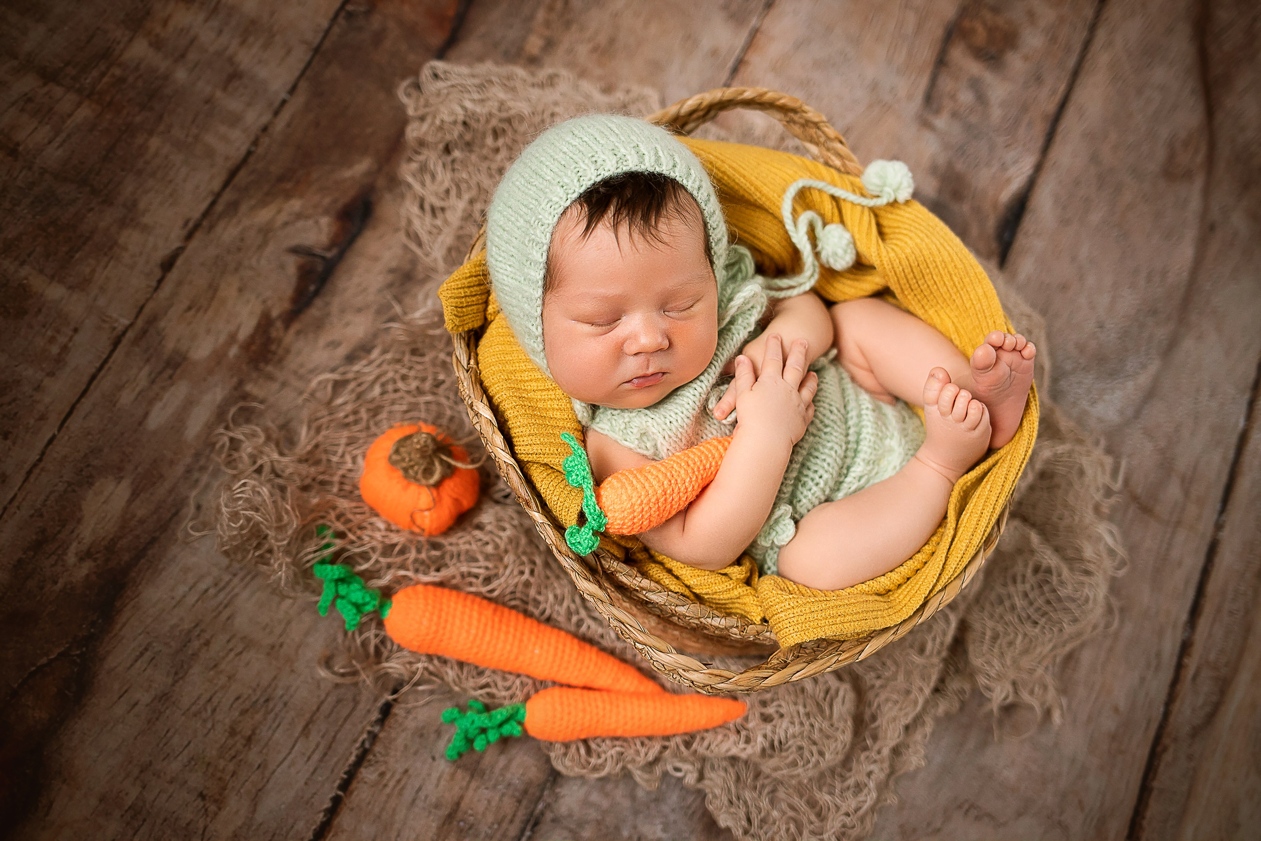 Фотосессия новорожденного. Фотограф новорожденных в Новосибирске