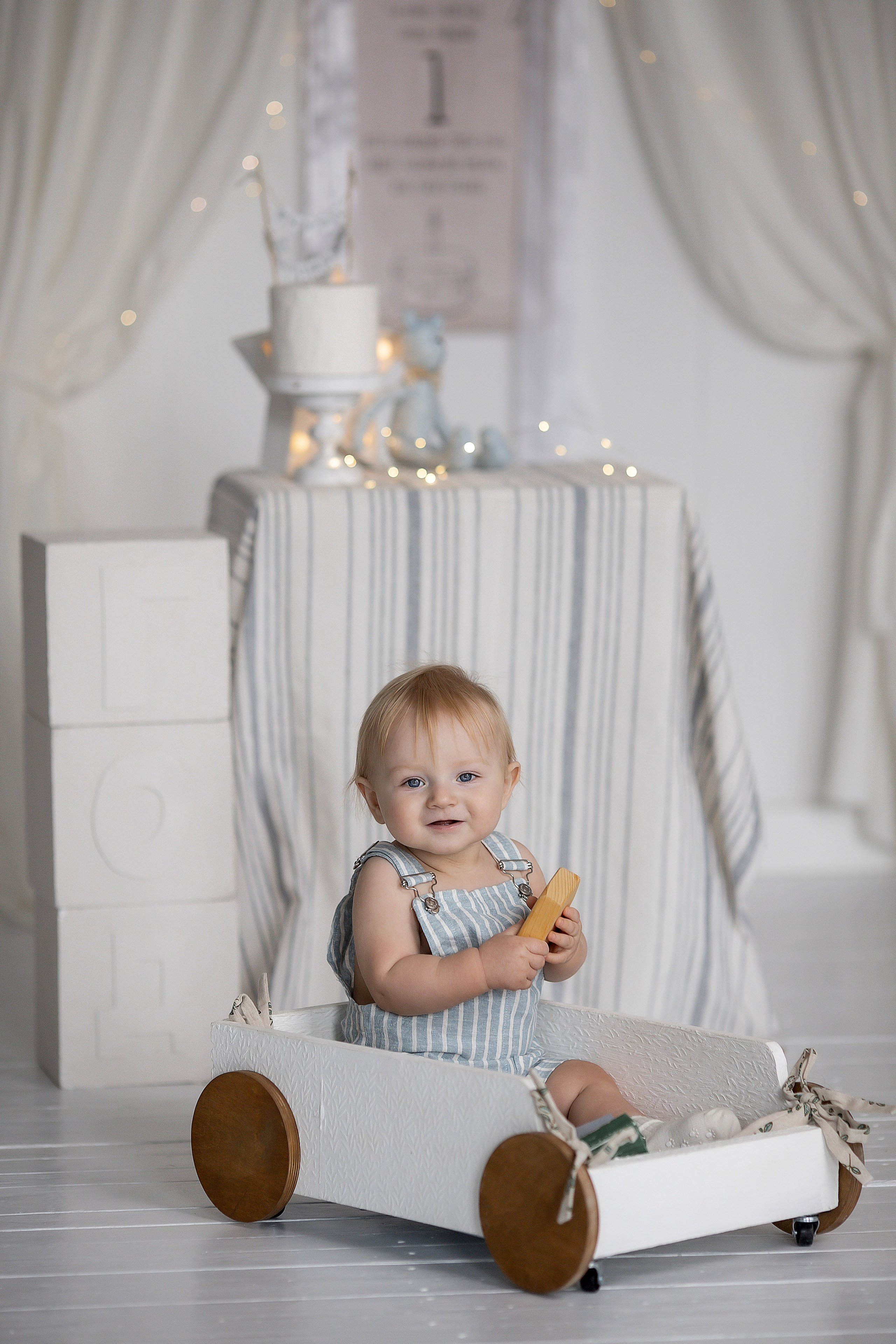 Малыши. Фотостудия Фонарь