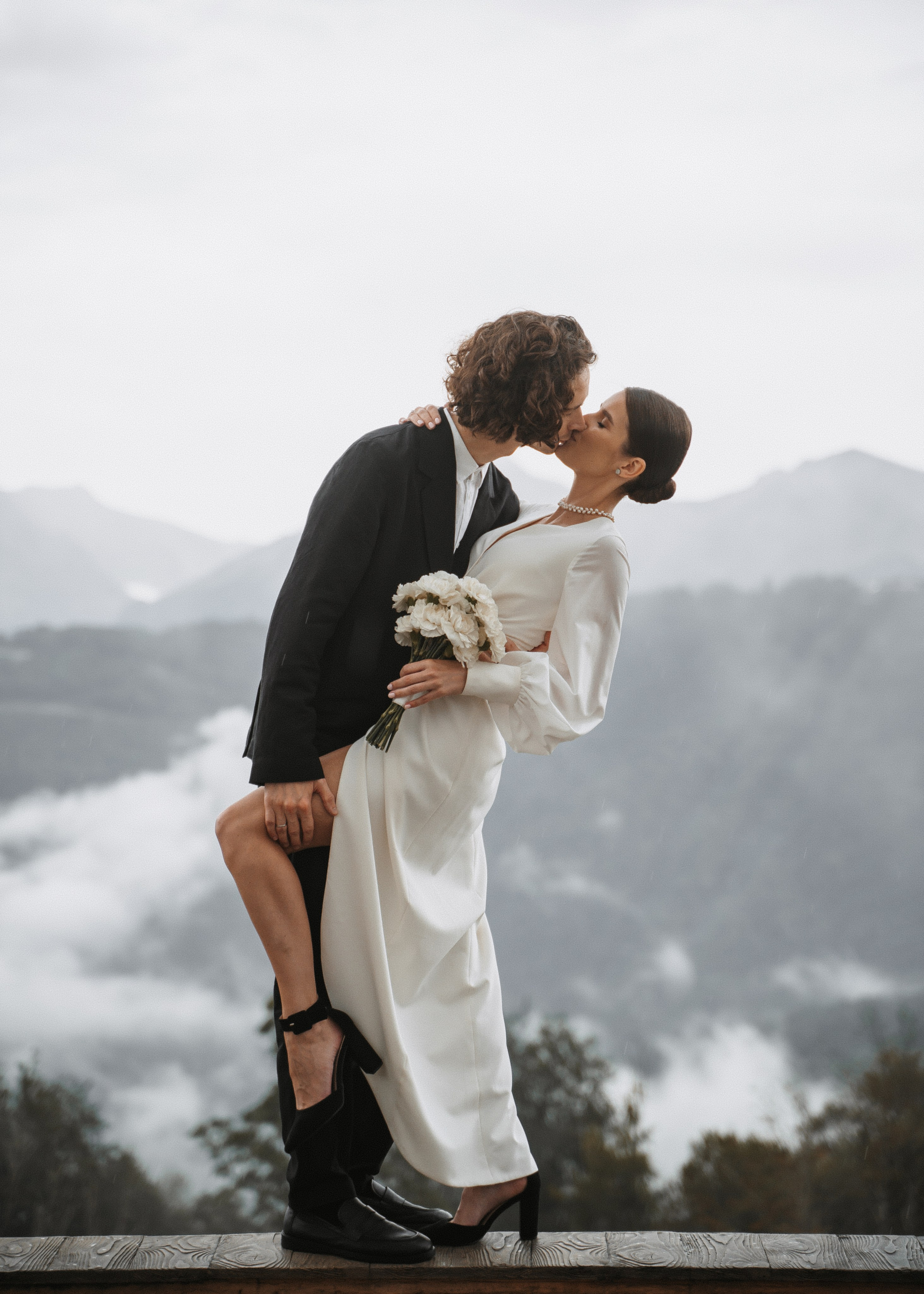 Свадебная фотосессия в Красной Поляне. Фотограф на Пхукете Максим