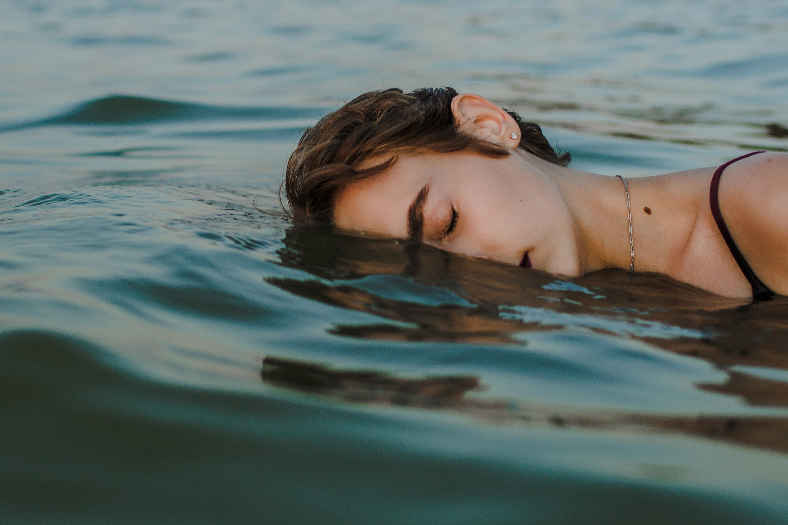 Портрет на море. Свадебный фотограф Кирилл Белый