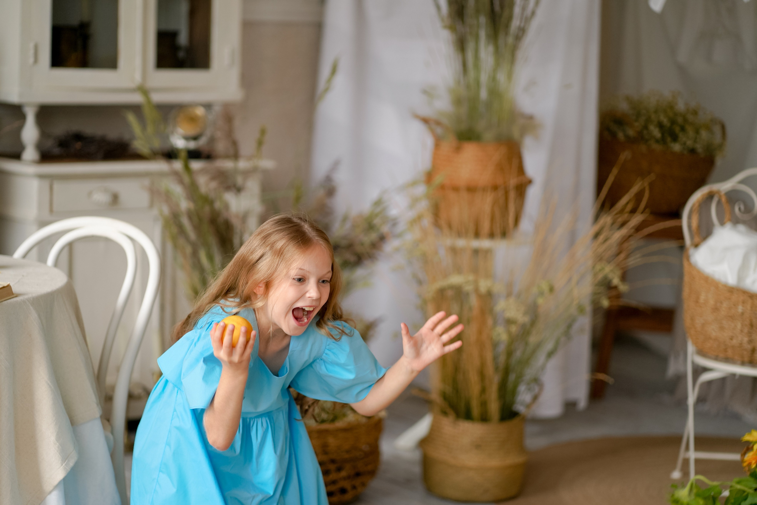 Кира с подсолнухами. Фотограф Татьяна Митрофанова