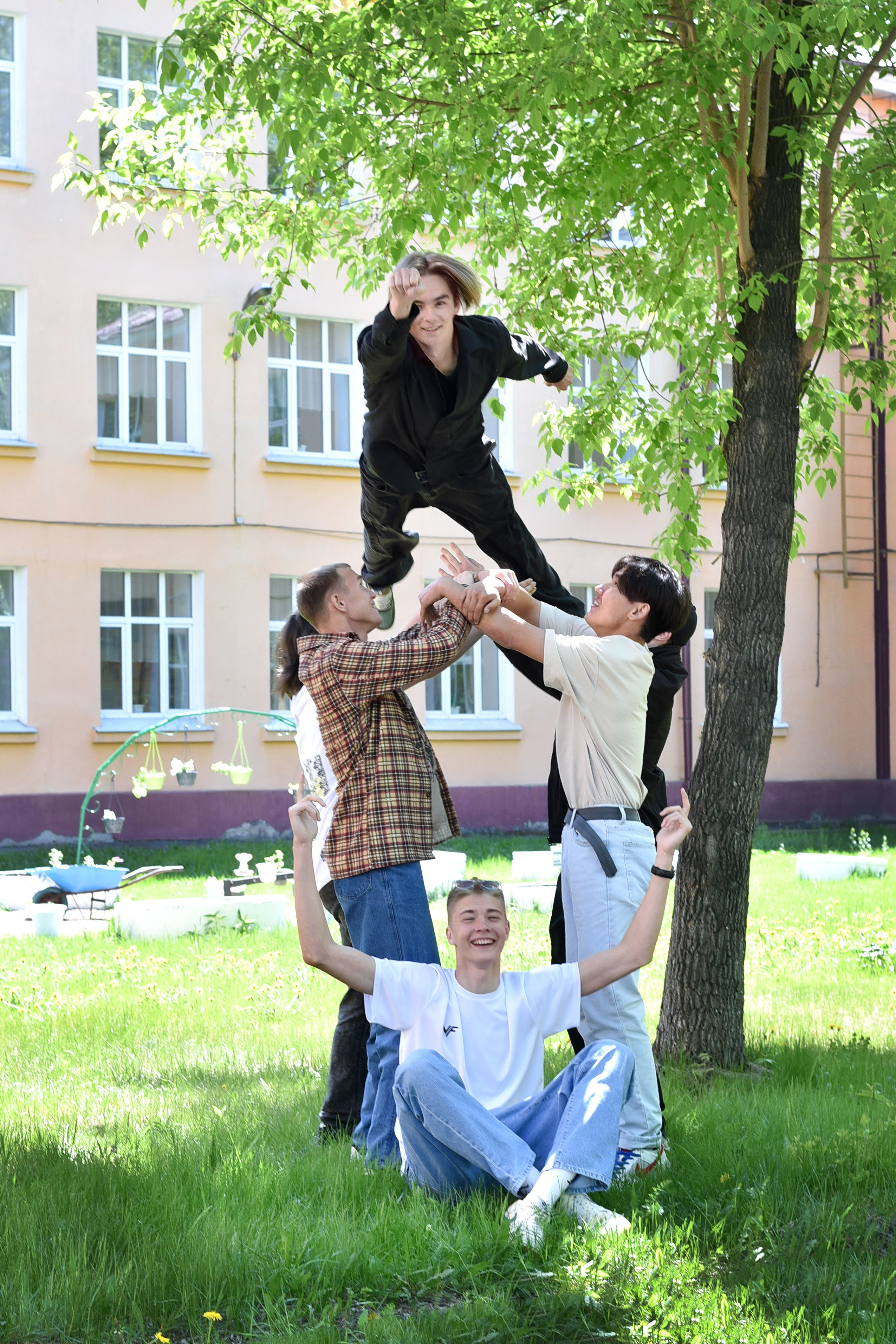 ФОТОСЕССИЯ В ПАРКЕ весна. Школьный фотограф ЛАРИСА МАТВЕЕНКО