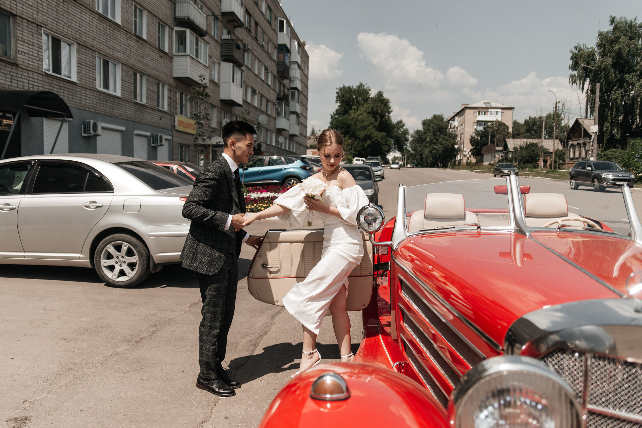 Ангелина и Евгений Загс и прогулка. Меня зовут Александр Литвинчук и я свадебный фотограф в Саратове