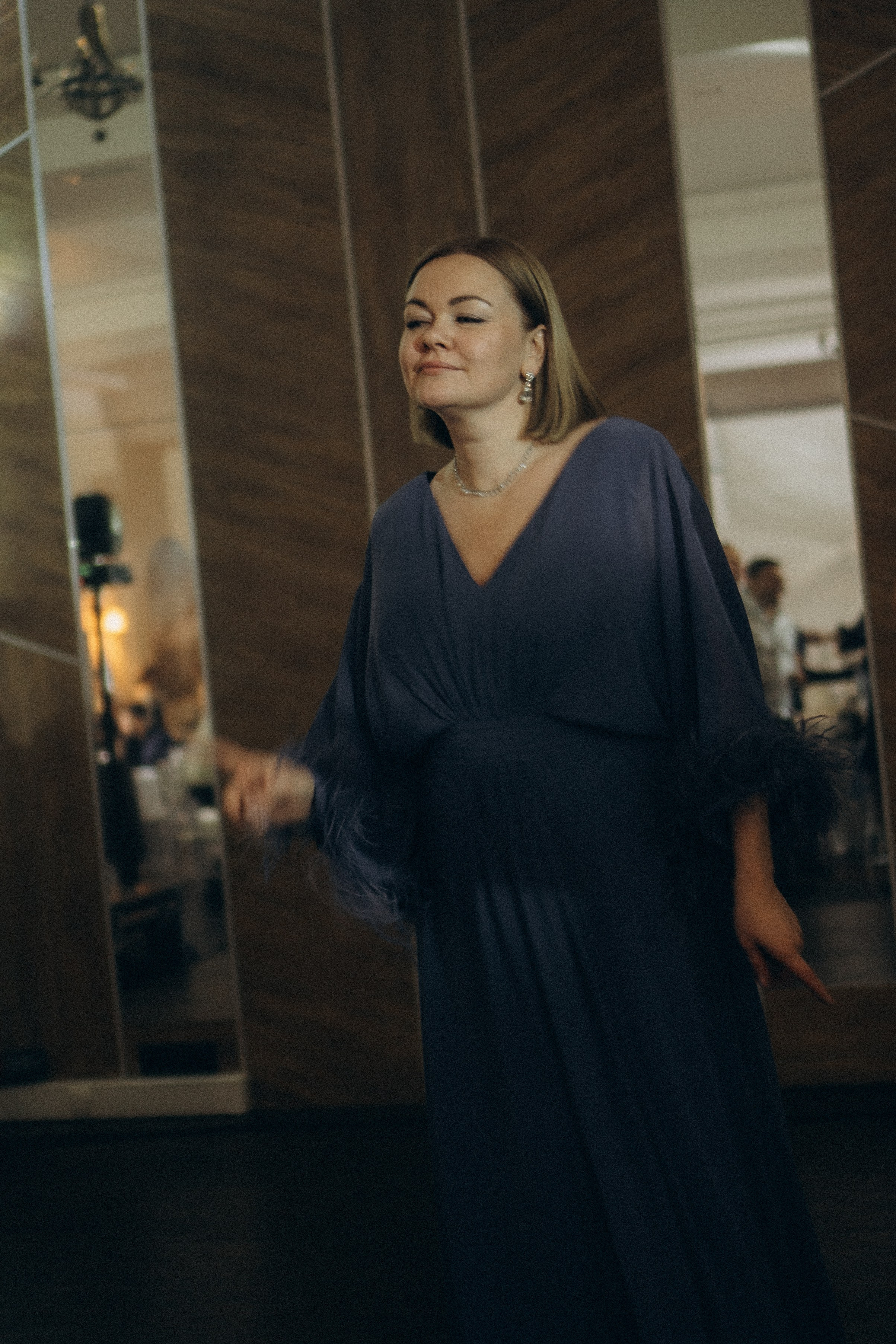 СВАДЕБНАЯ СЬЕМКА СБОРОВ В ОТЕЛЕ И ВЫЕЗД НА ЦЕРЕМОНИЮ (СНЯТО В СИБИРЕ В НИЖНЕВАРТОВСКЕ). Профессиональный фотограф, Санкт-Петербург — Виктория Богомолова