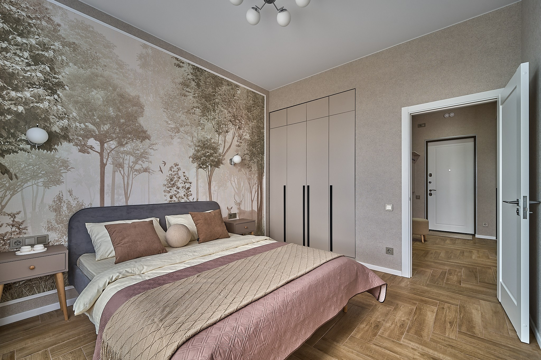 «Евро-двушка» на продажу. Заказчик АН «Самолёт+». Главная