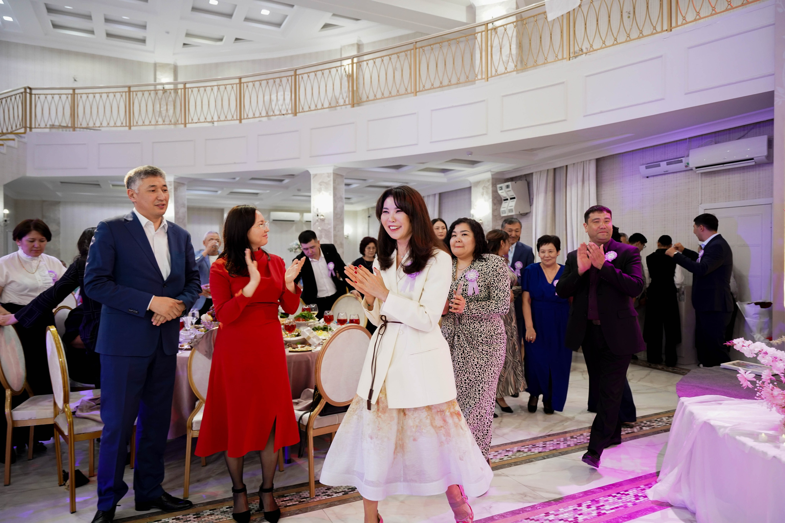 Dana uzatu. Фотограф Ернар Ержанов