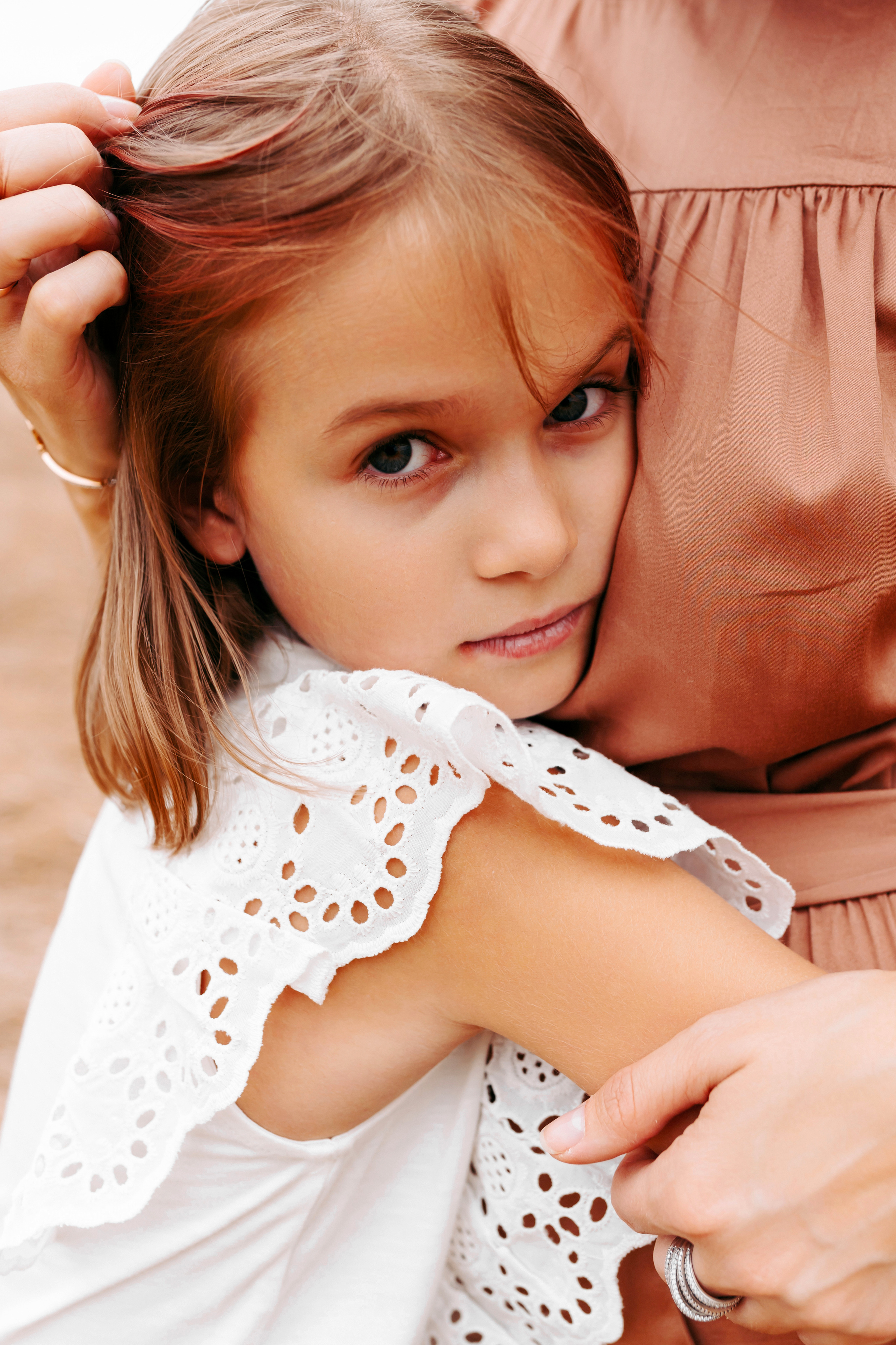 Семейная фотосессия в поле. Фотограф Ким Наталья в Красноярске