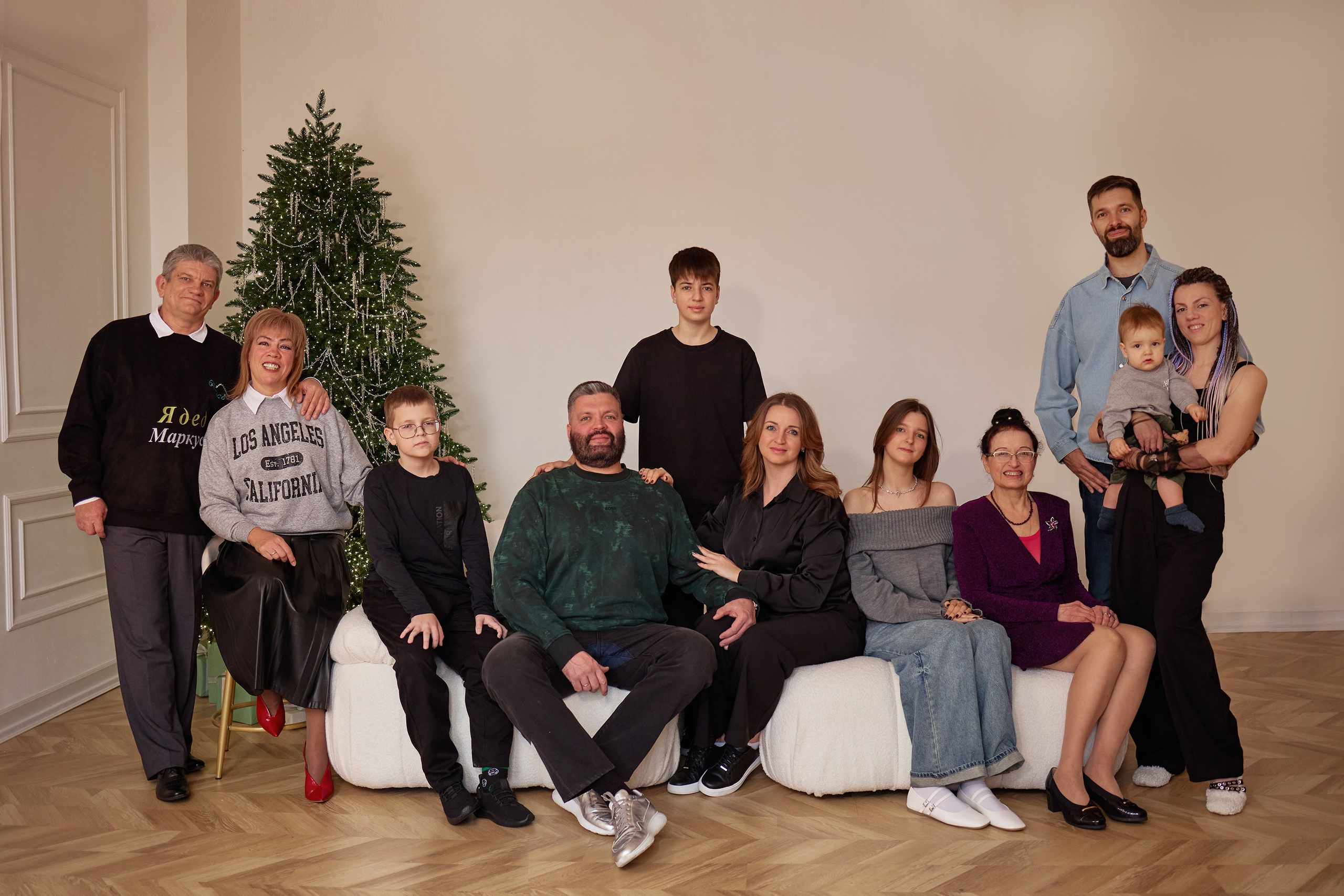 Семейная новогодняя фотосессия в Краснодаре — фотостудия Roomy (Руми)