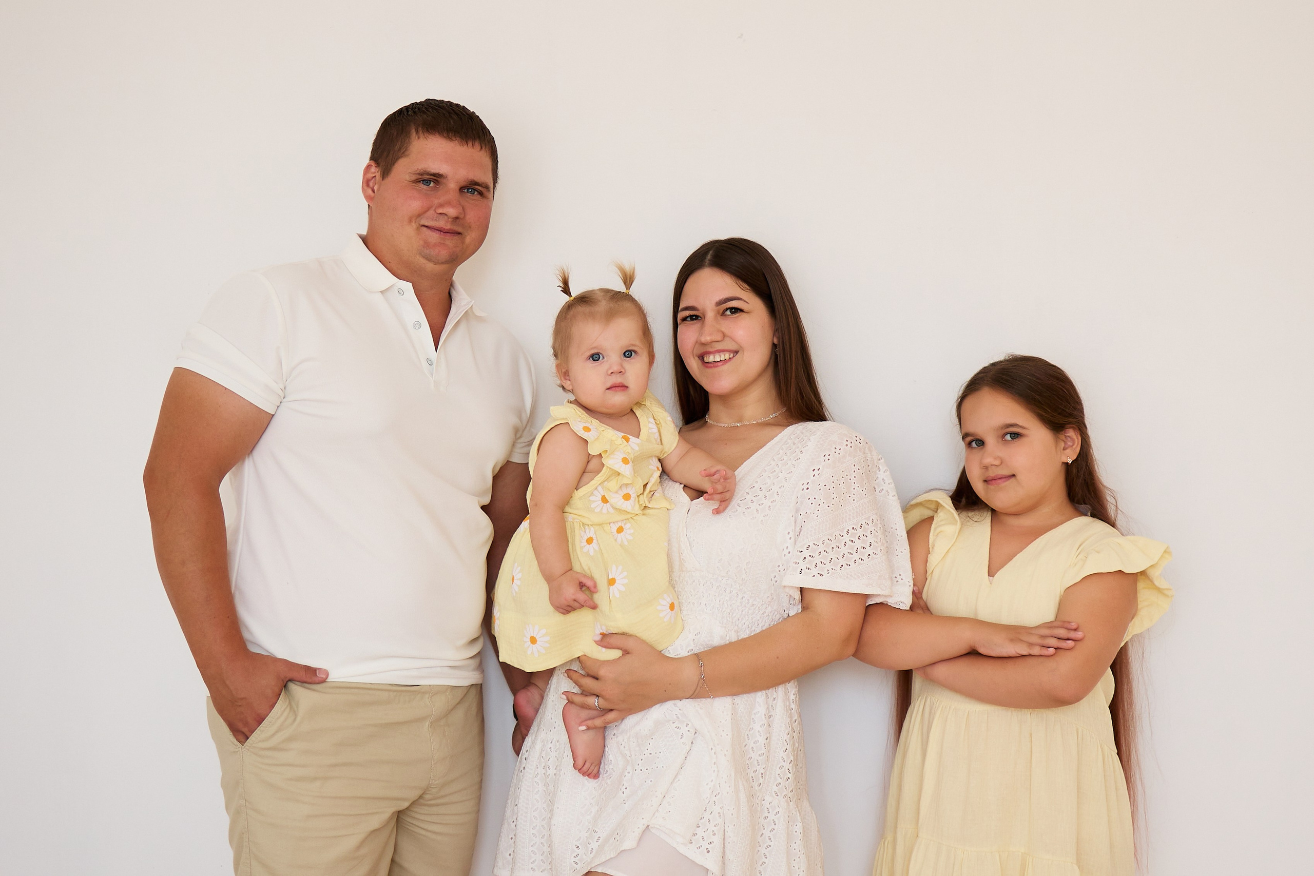 Семейная фотосессия в Краснодаре — фотостудия Roomy