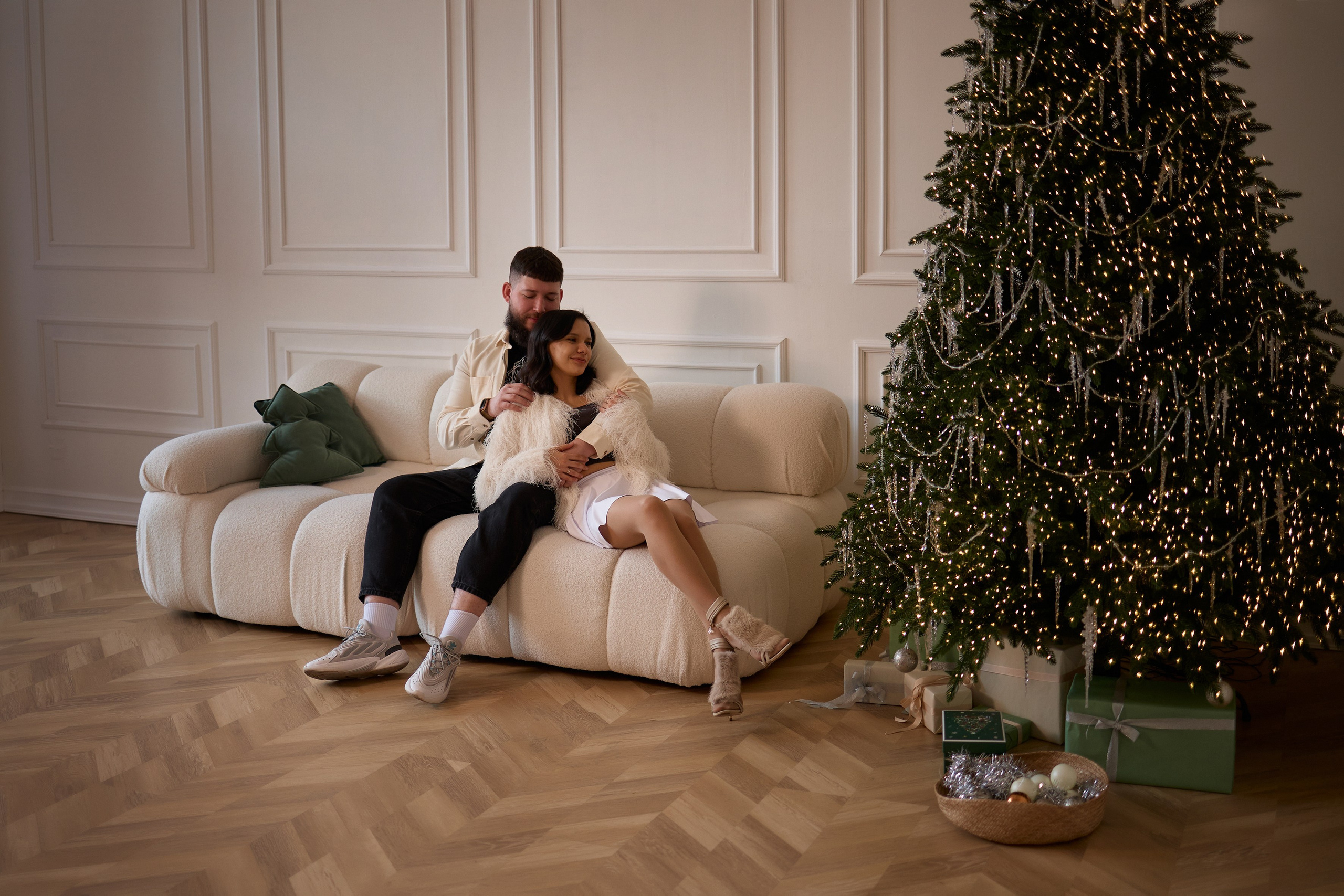 Семейная новогодняя фотосессия в Краснодаре — фотостудия Roomy (Руми)
