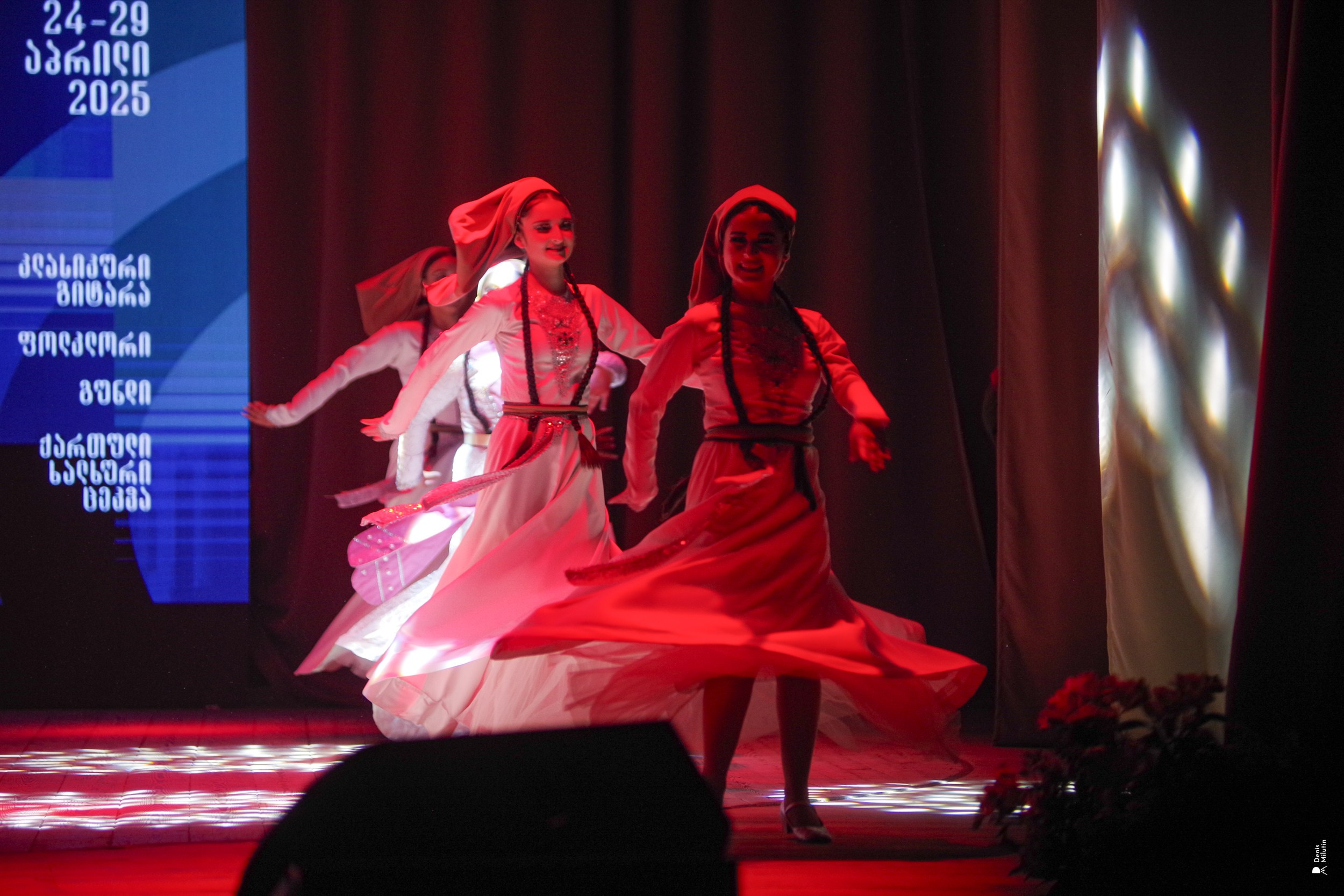 Танцы в Хоби. Портретный фотограф Денис Милютин