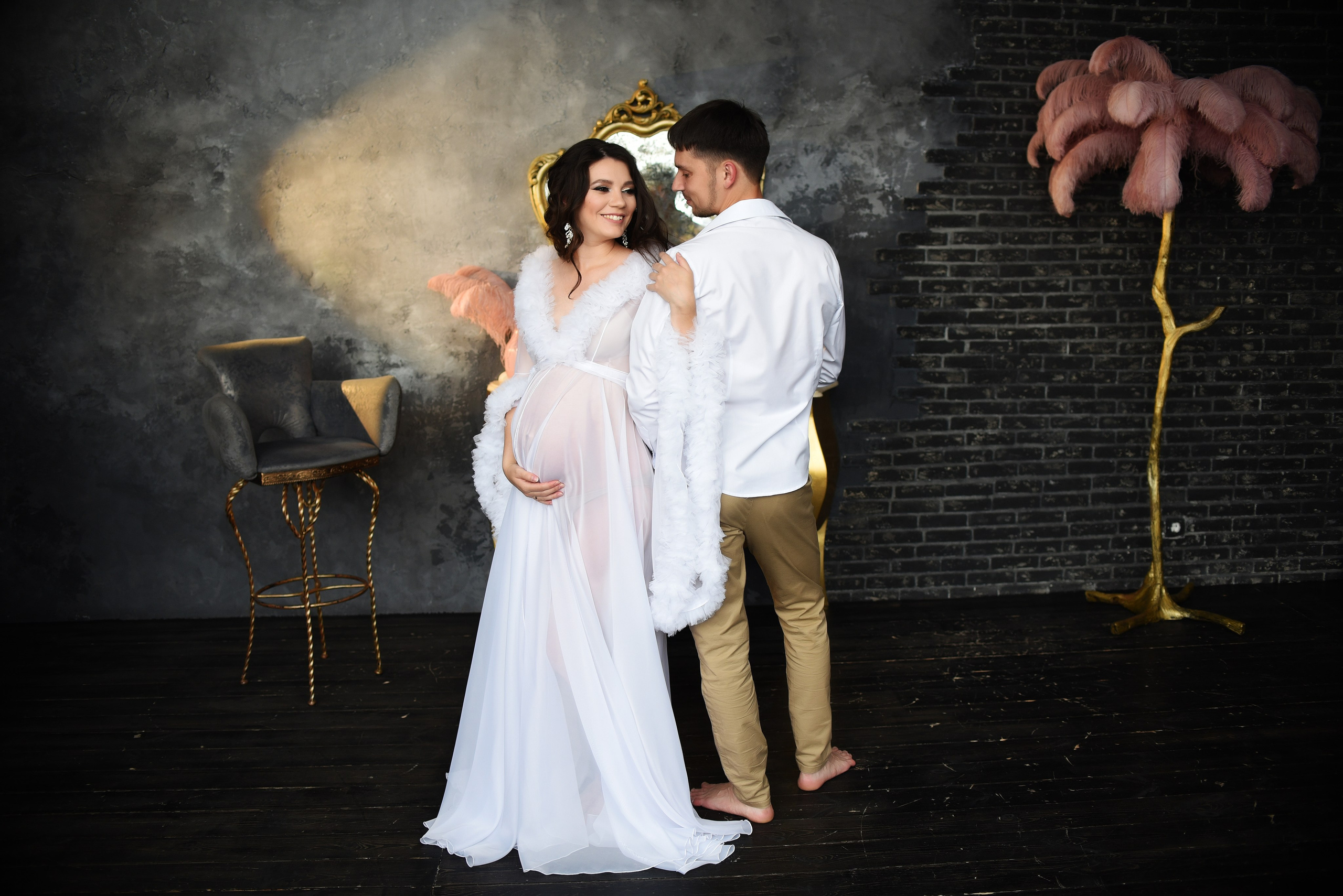 Фотосессия беременности студийная съемка. Свадебный, семейный, детский, контент фотограф в Омске Максим Ильин