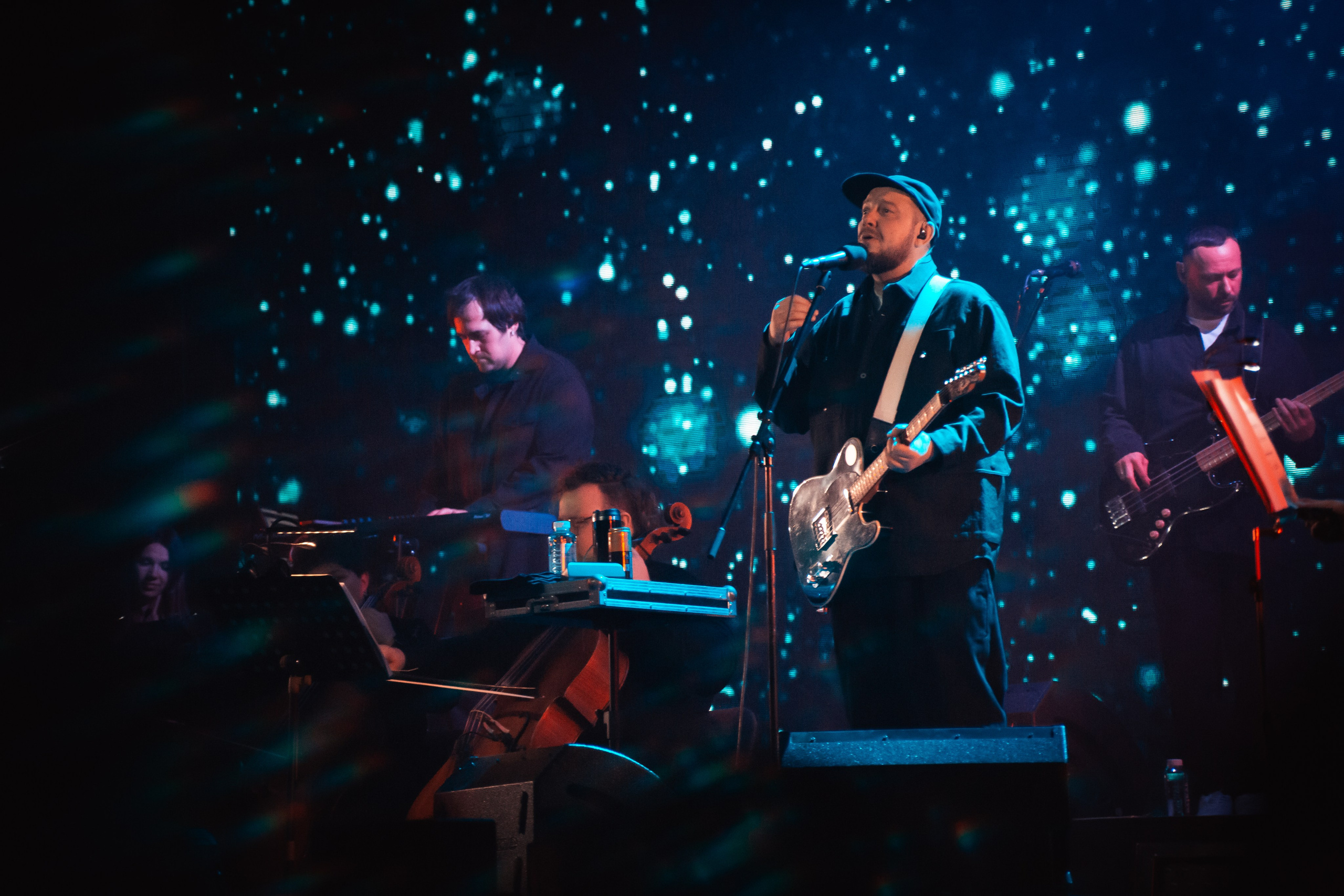 Сергей Бобунец с оркестром, Гранд холл Сибирь, 18.03.2026. Фотограф Регина Крикунова г. Красноярск