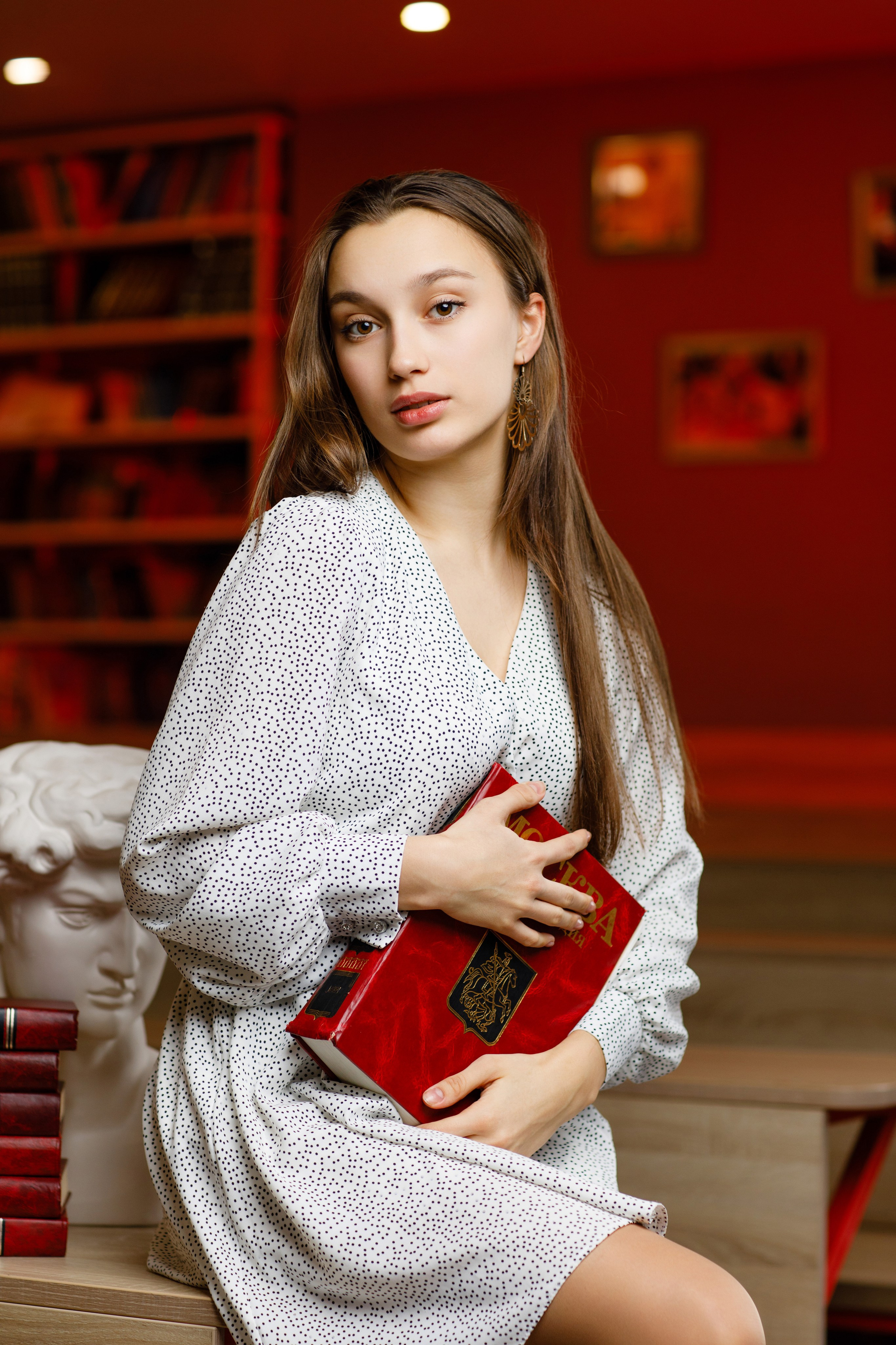 ДЛЯ 9-11 КЛАССОВ. Выпускные альбомы в Москве FOTOVMESTE