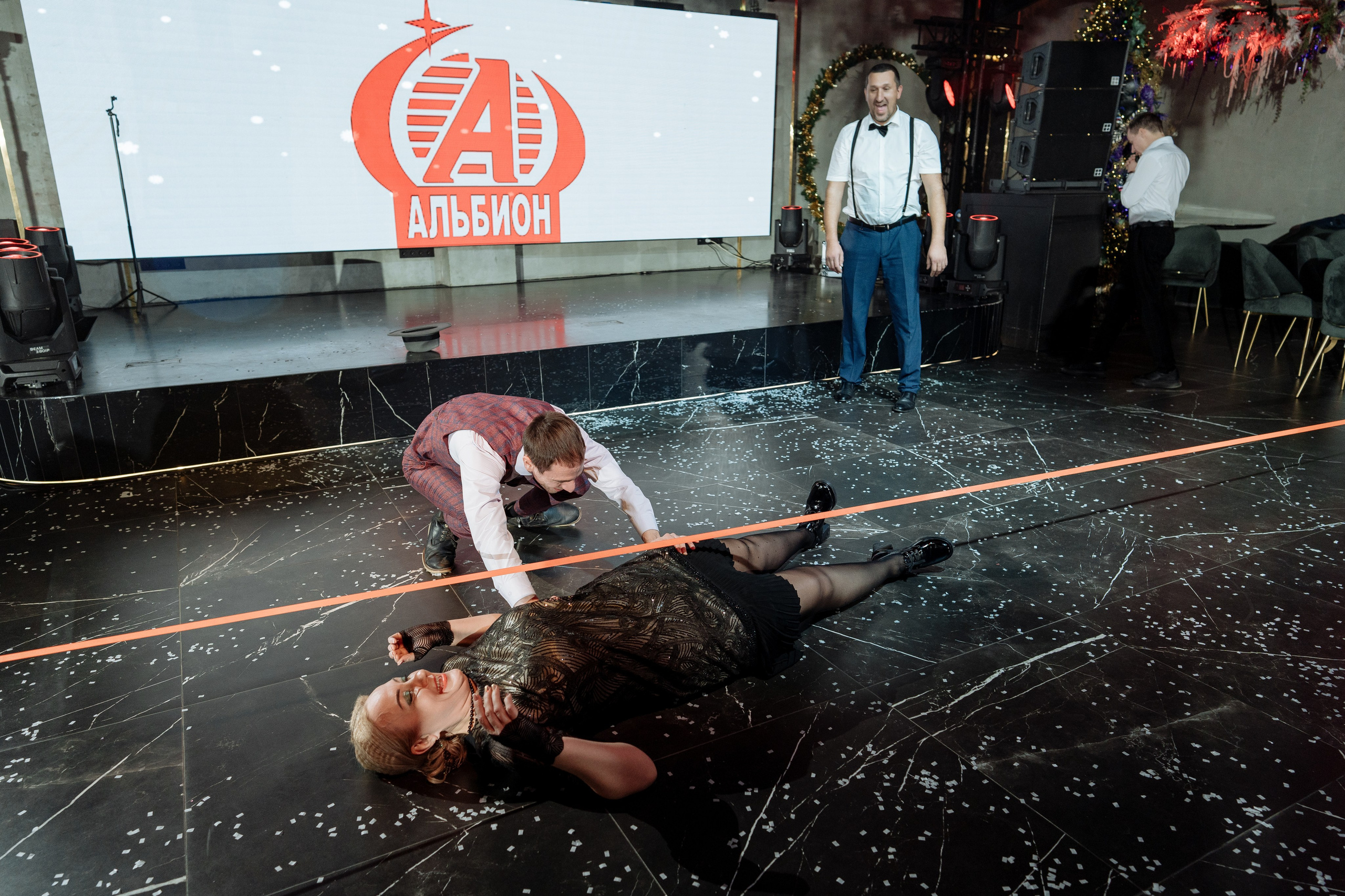 Альбион Тур