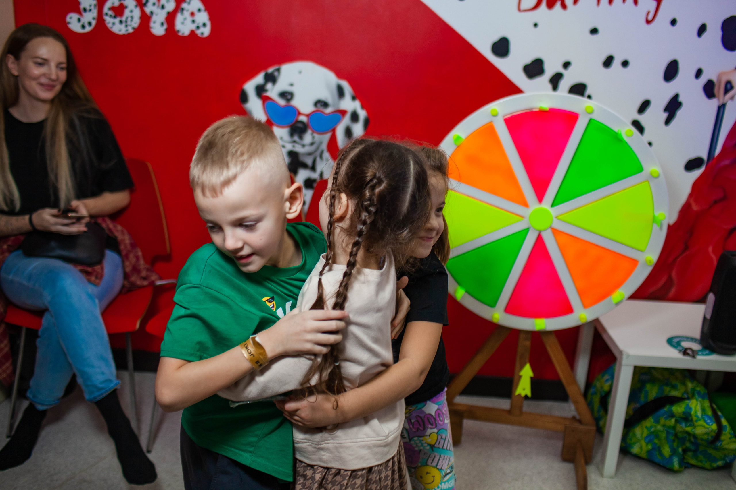 Неон Челендж День рождения Ярослава. Детский и семейный фотограф в Санкт-Петербурге Елизавета Сорокина