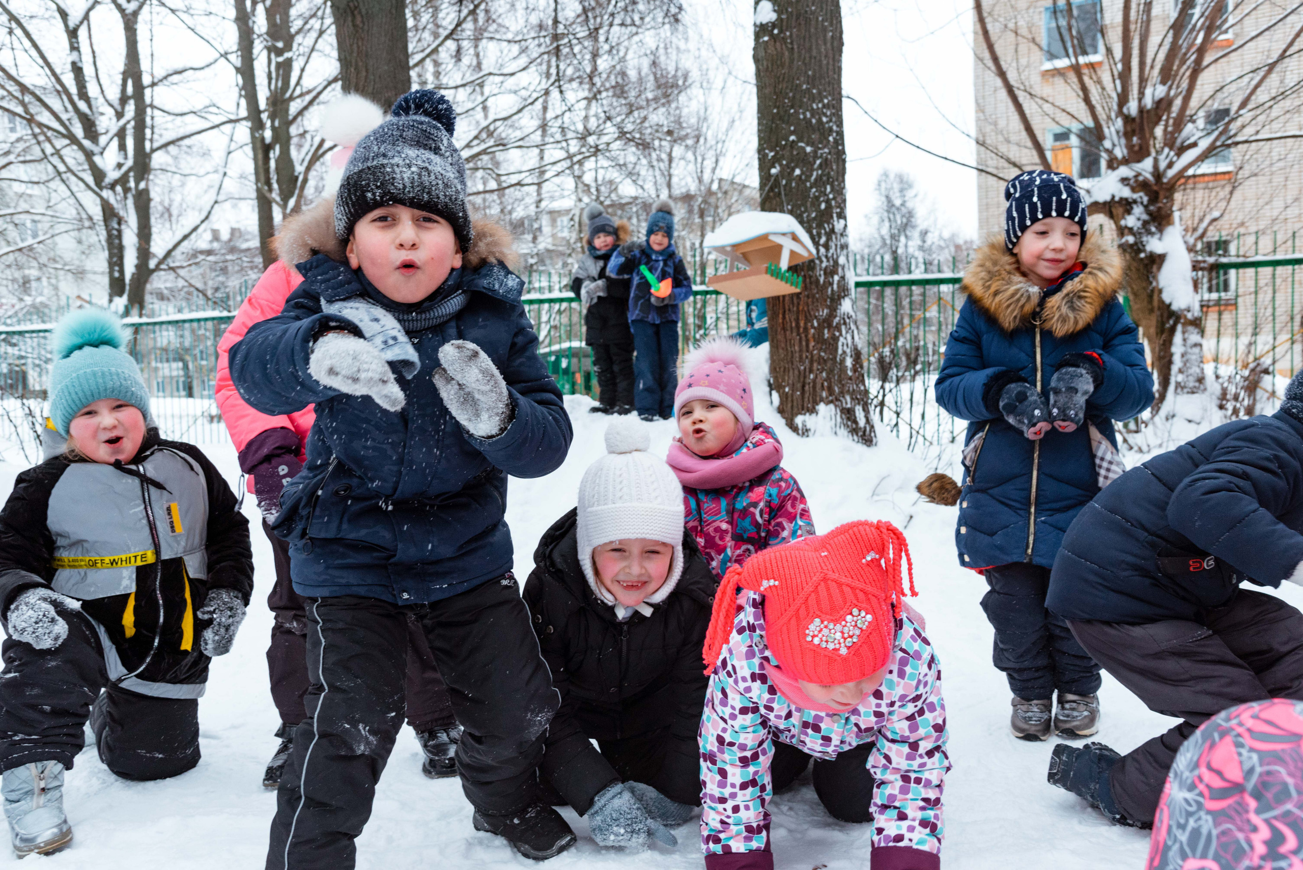 Зимняя фотосессия в детском саду для фотоальбома в Туле. Выпускной альбом