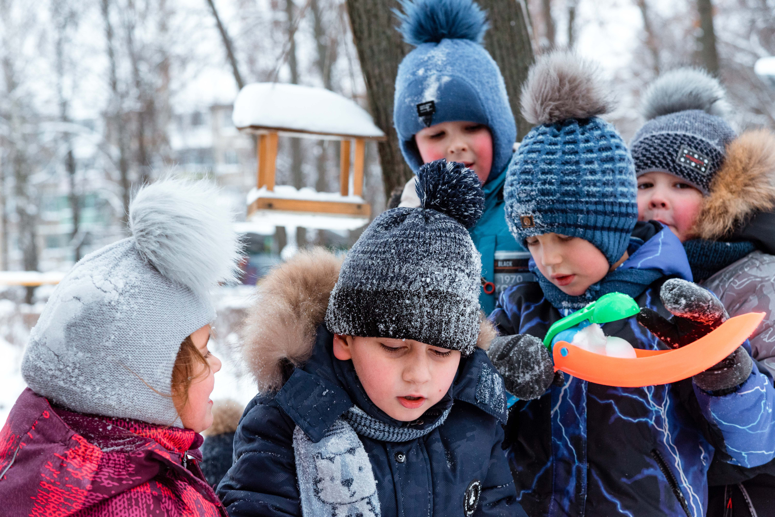 Зимняя фотосессия в детском саду для фотоальбома в Туле. Выпускной альбом