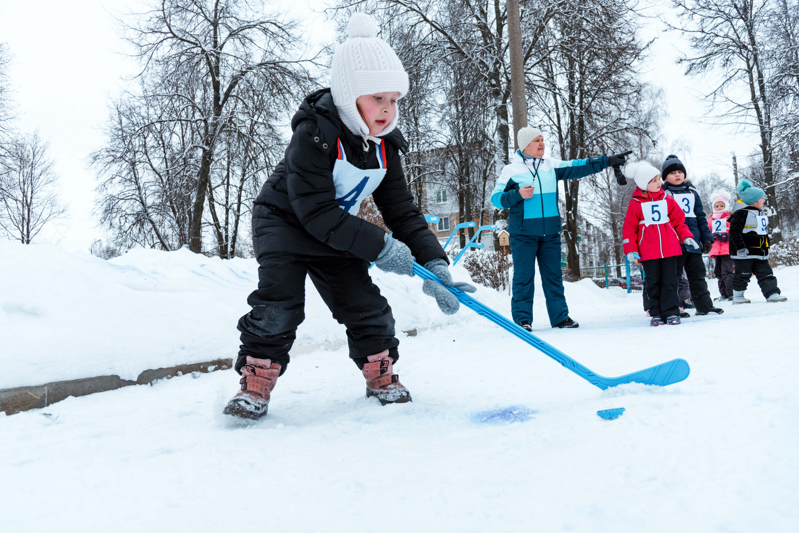 Зимняя фотосессия в детском саду для фотоальбома в Туле. Выпускной альбом