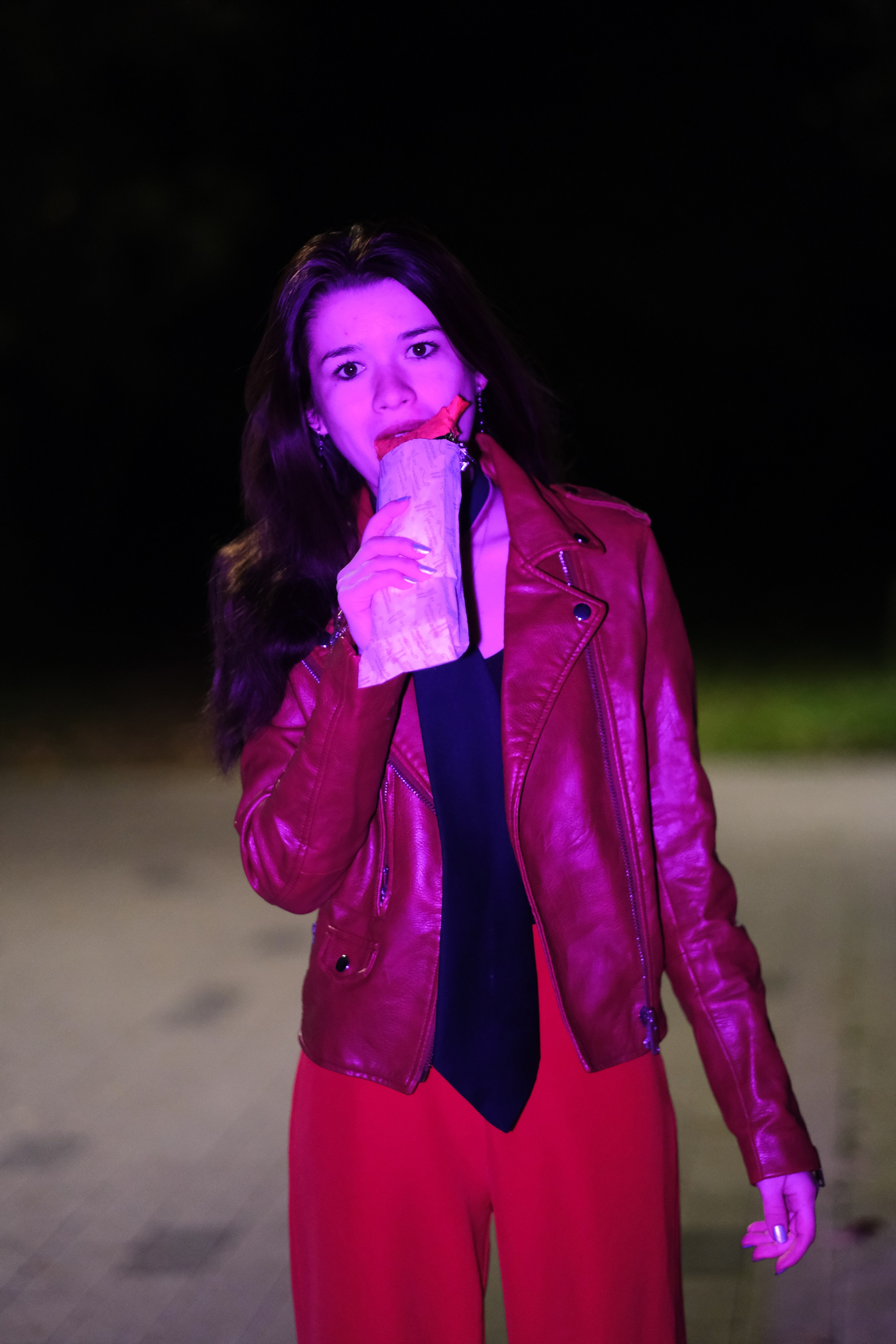 Александра в красном. Креативный фотограф в Москве Арапова Виталия