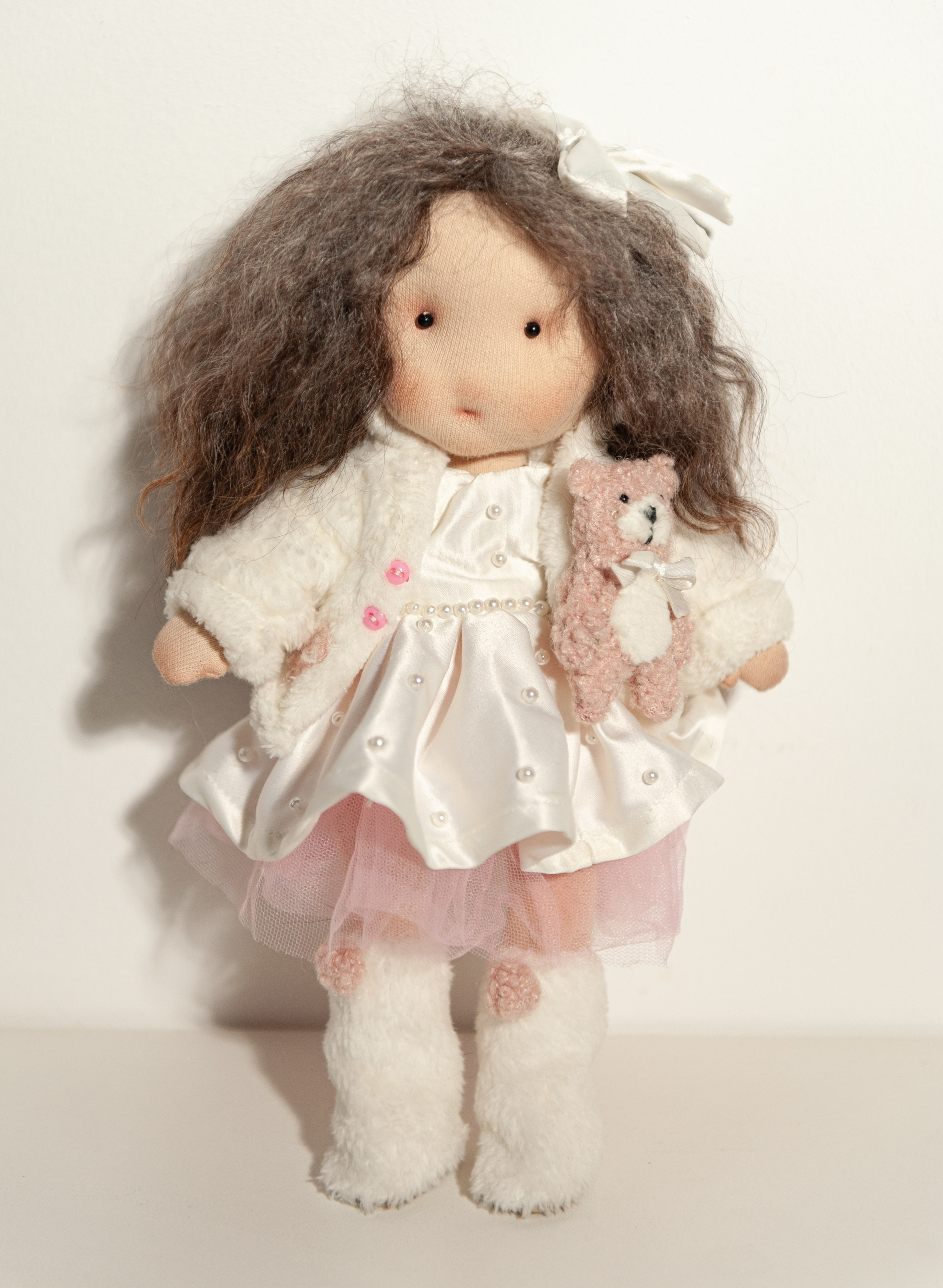 Игрушки и подушки. Предмет искусства