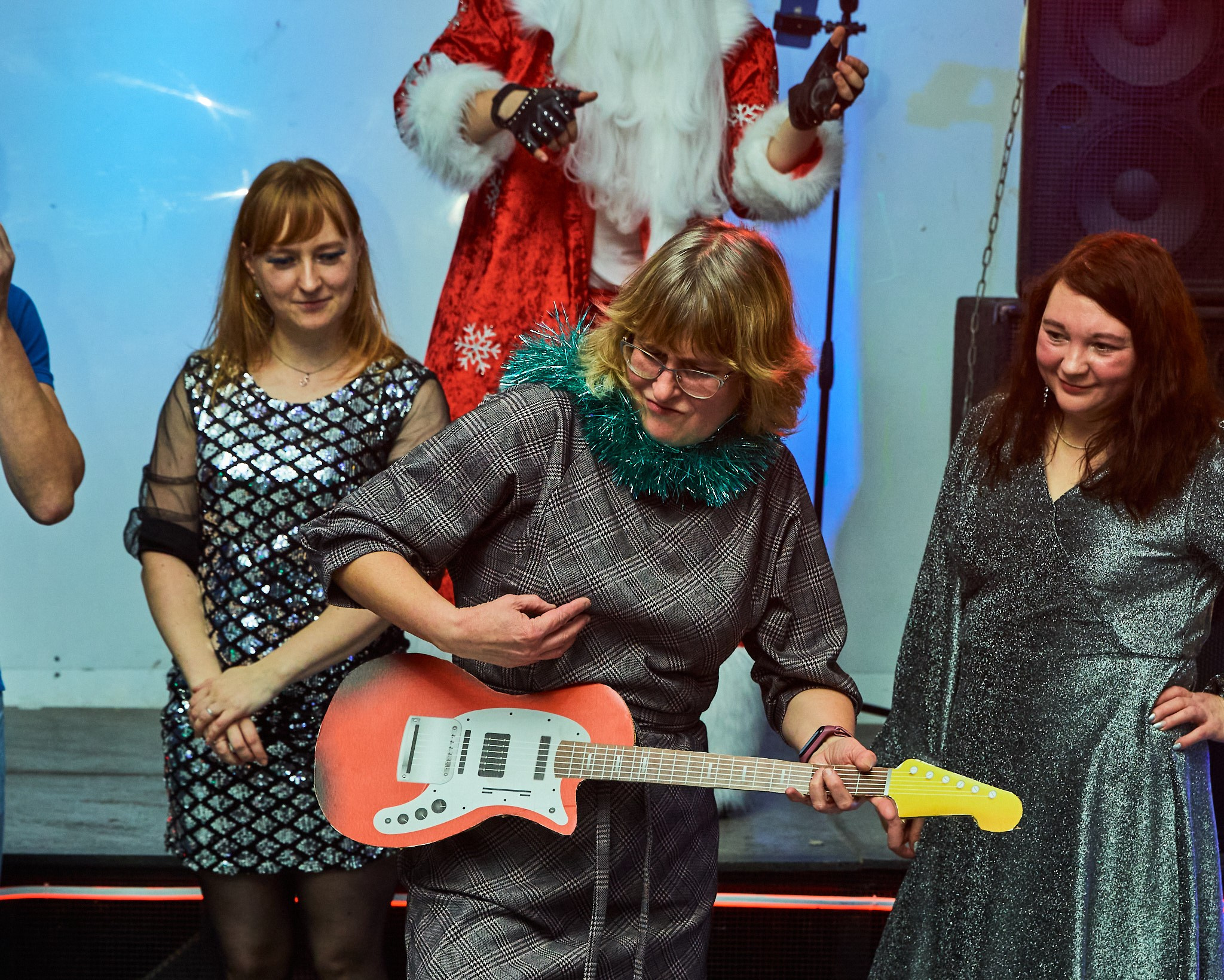 Предновогодняя вечеринка. Свадебный и семейный фотограф в г. Волхов Алексей Кочерыжкин