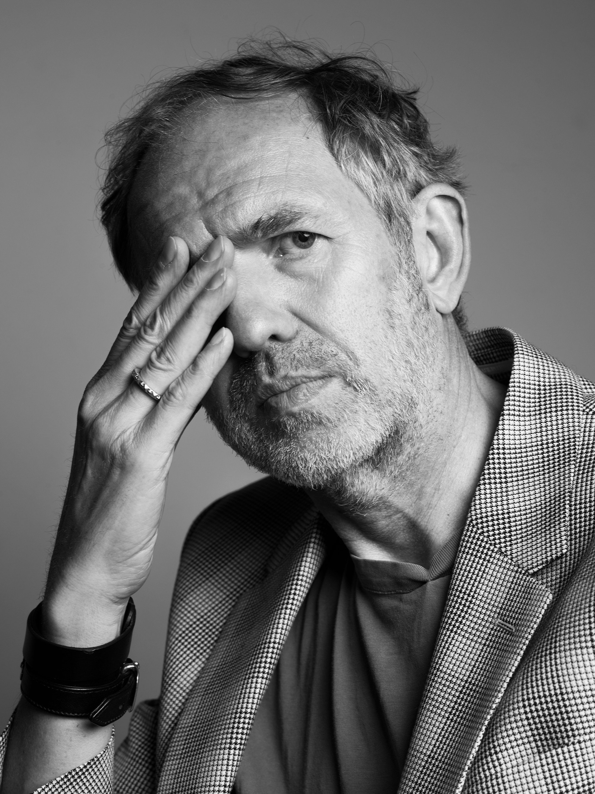 ANTON CORBIJN/ buro 247. Фотограф Andre Boyakov