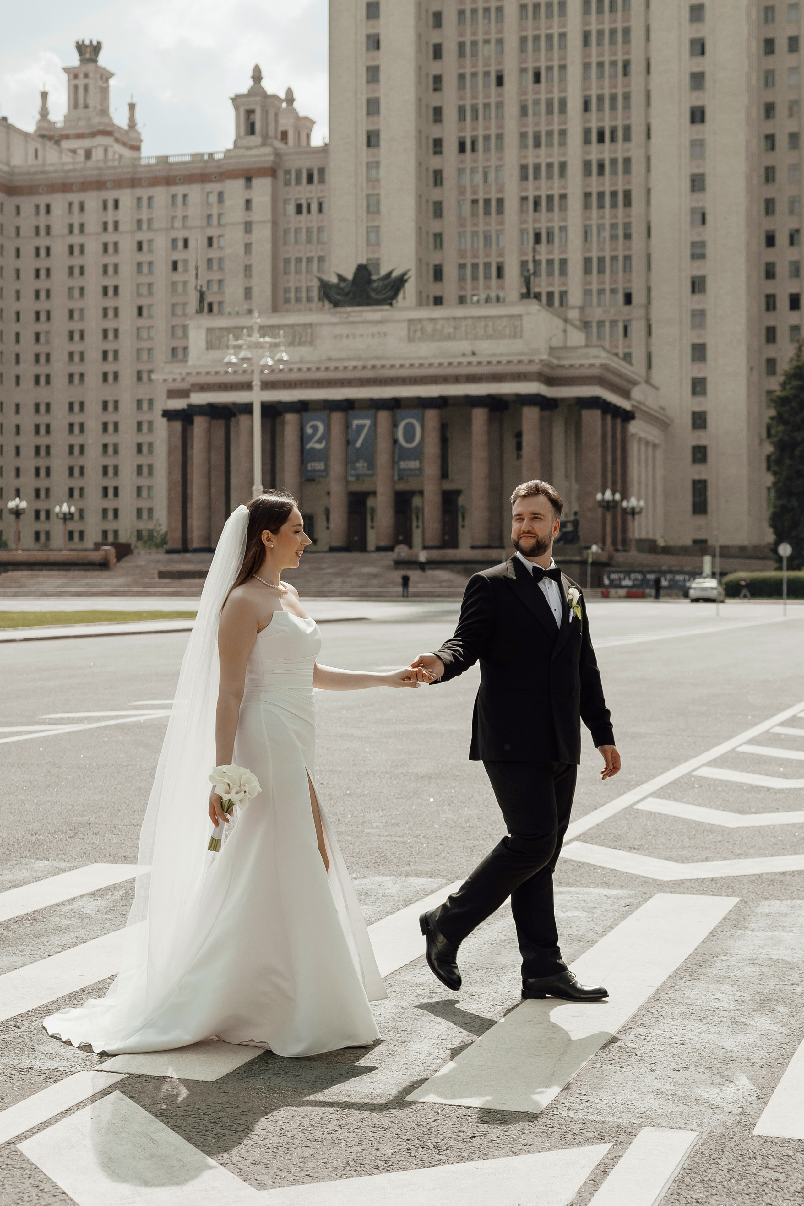 Локации для свадебной прогулки в Москве. Свадебный фотограф в Москве Дарья Олендарёва