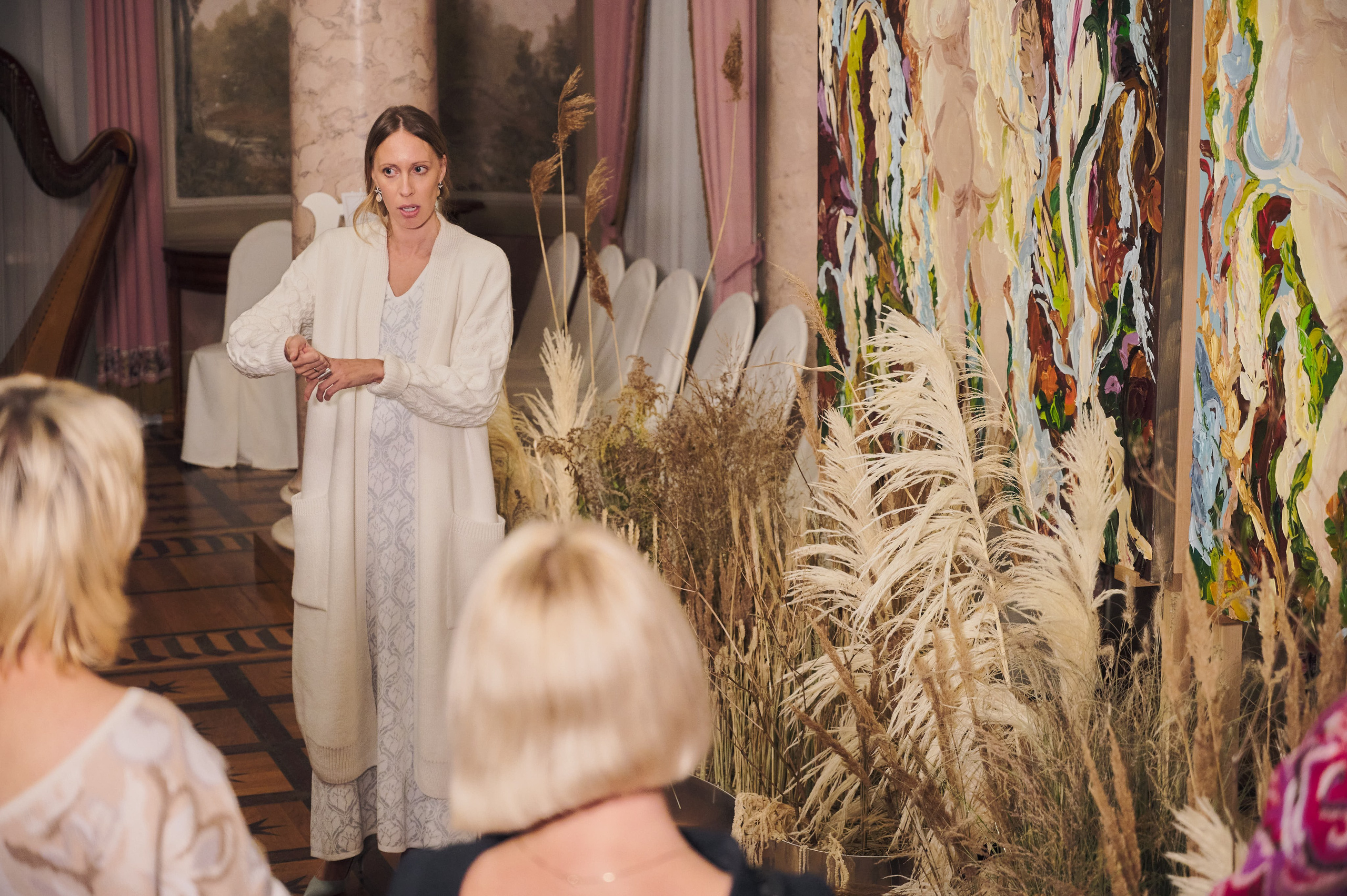 Открытие выставки 13.09.22. Никита Хохловский фото и видео продакшн